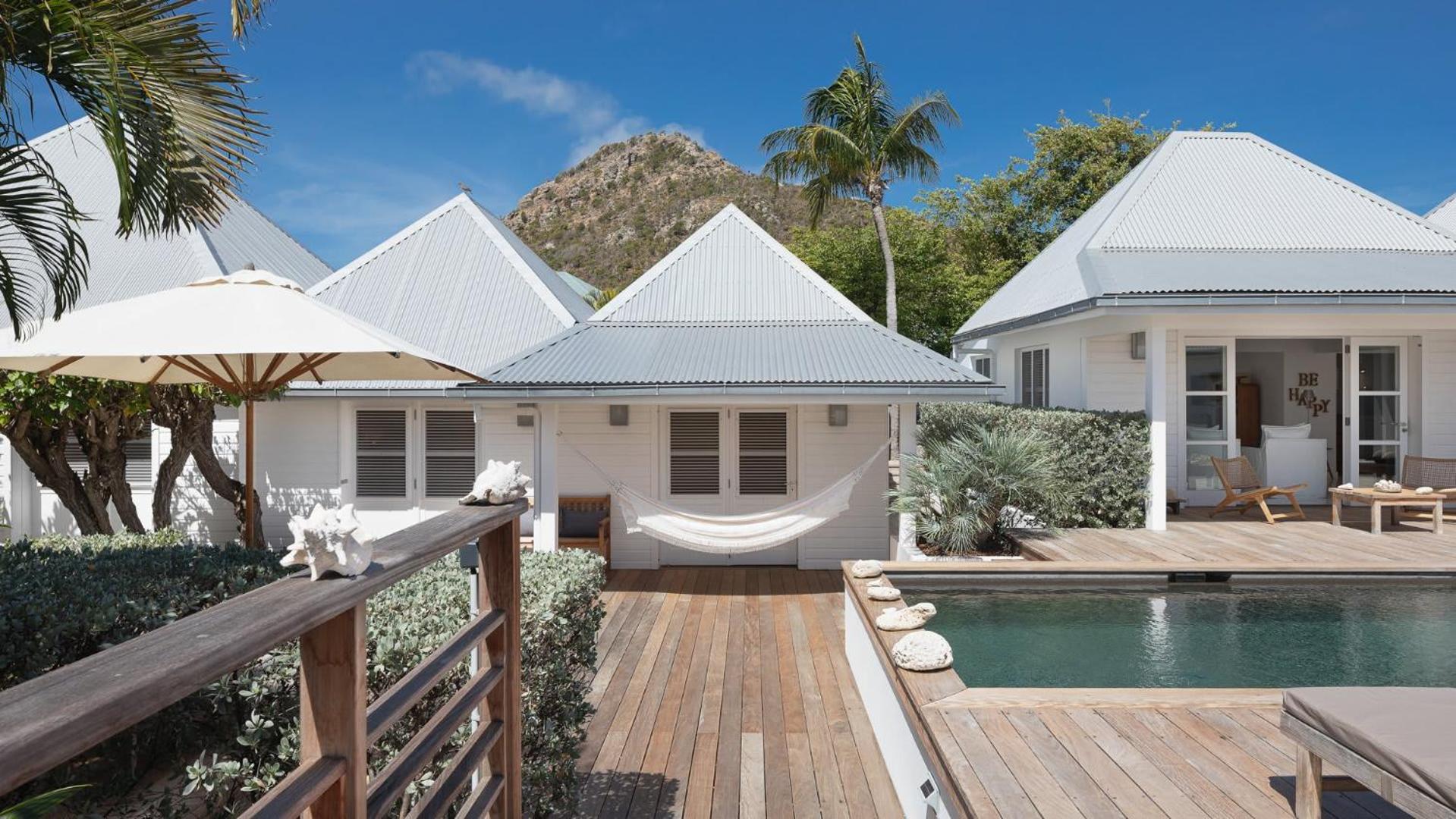 Villa Located in a Peaceful Environment