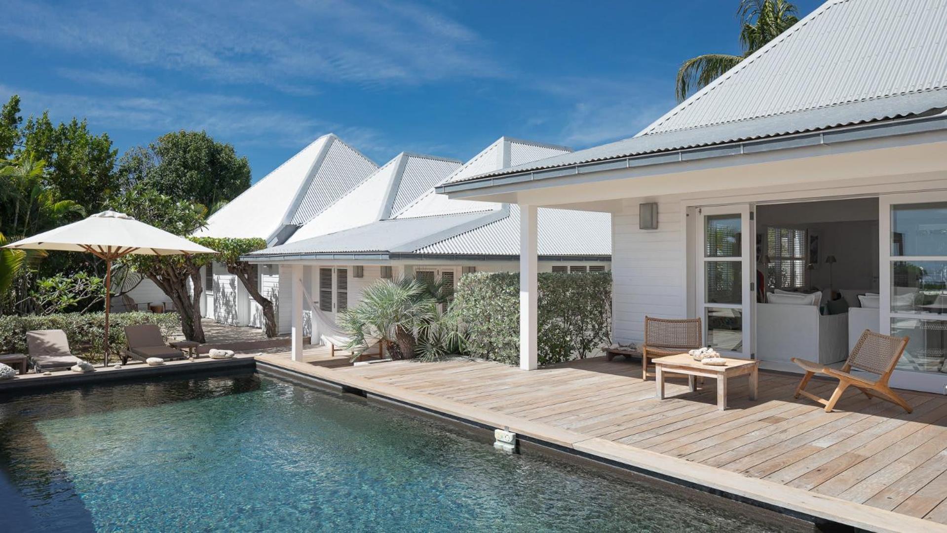 Villa Located in a Peaceful Environment