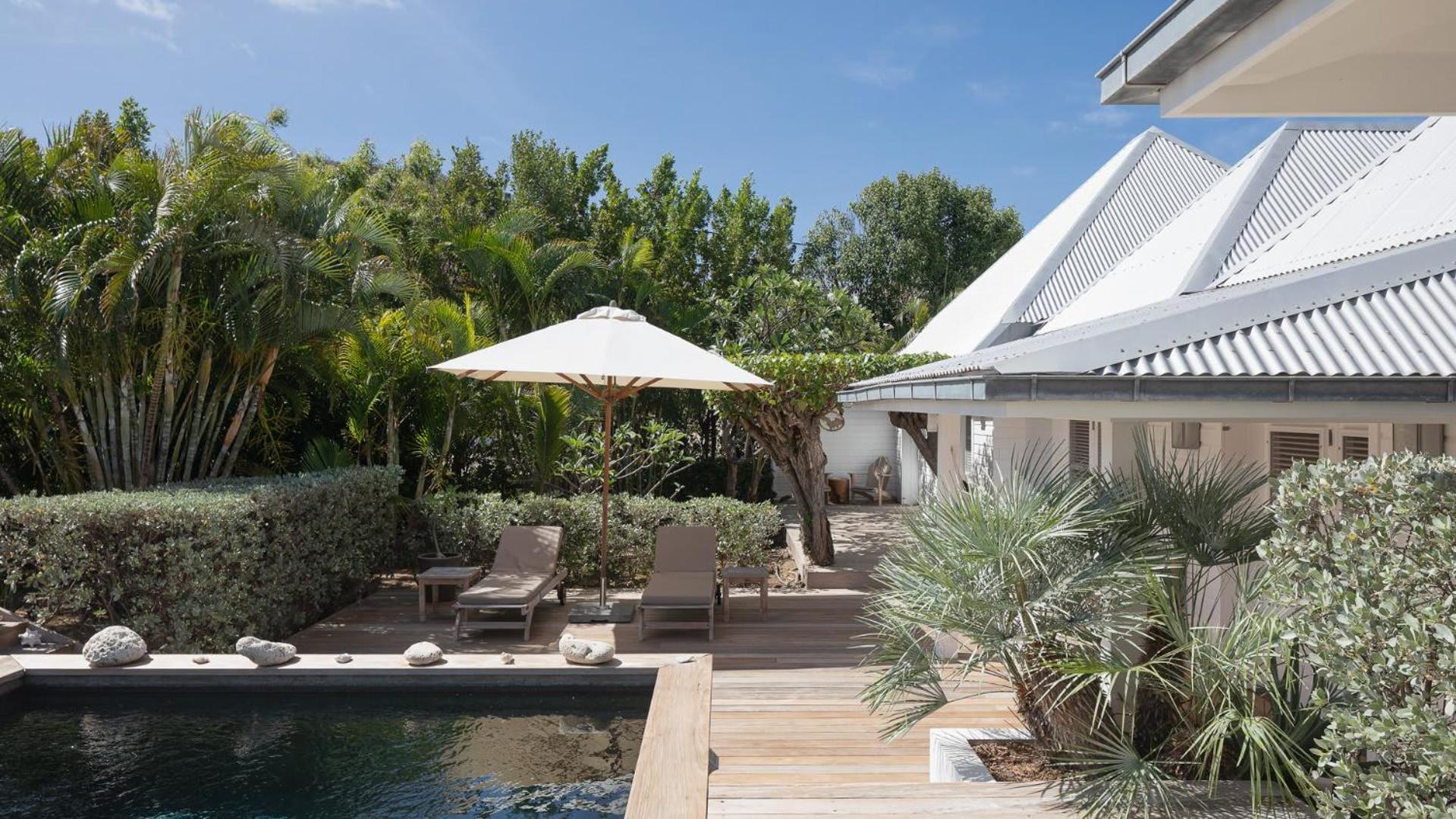 Villa Located in a Peaceful Environment
