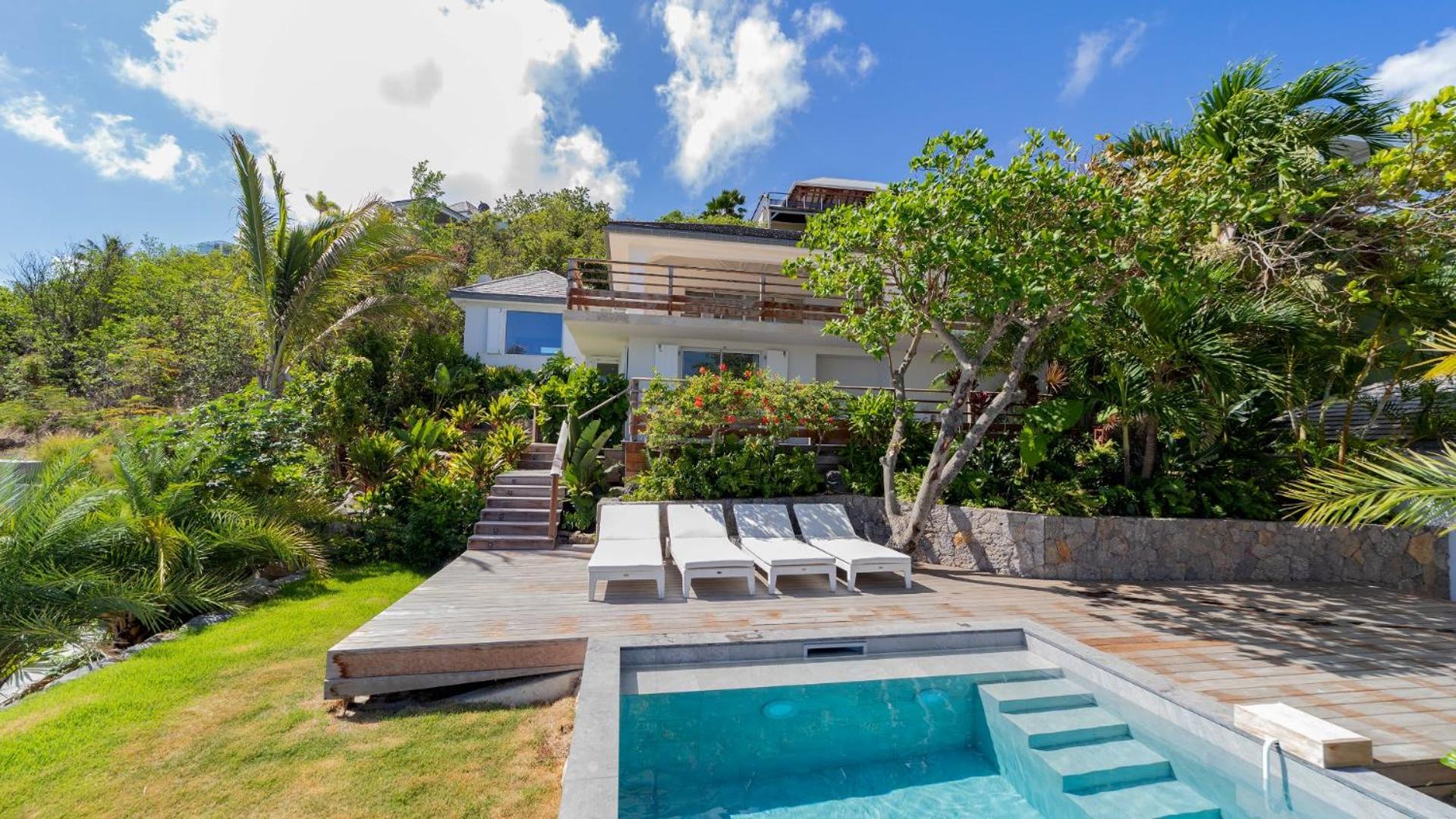 Charming Villa with a Fantastic Ocean View