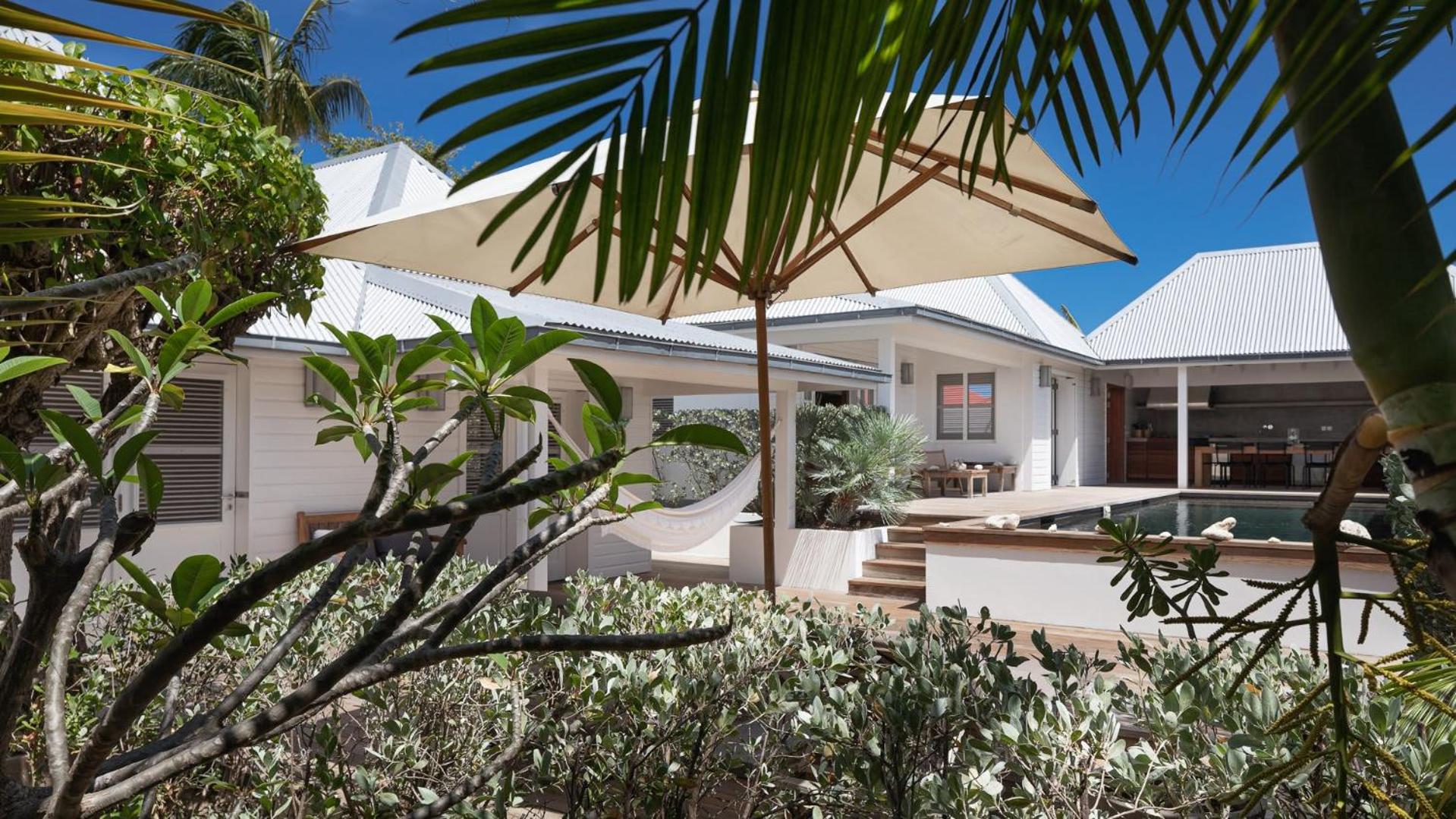 Villa Located in a Peaceful Environment