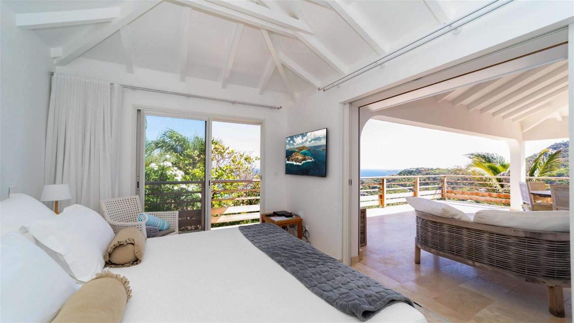 Charming Villa with a Fantastic Ocean View