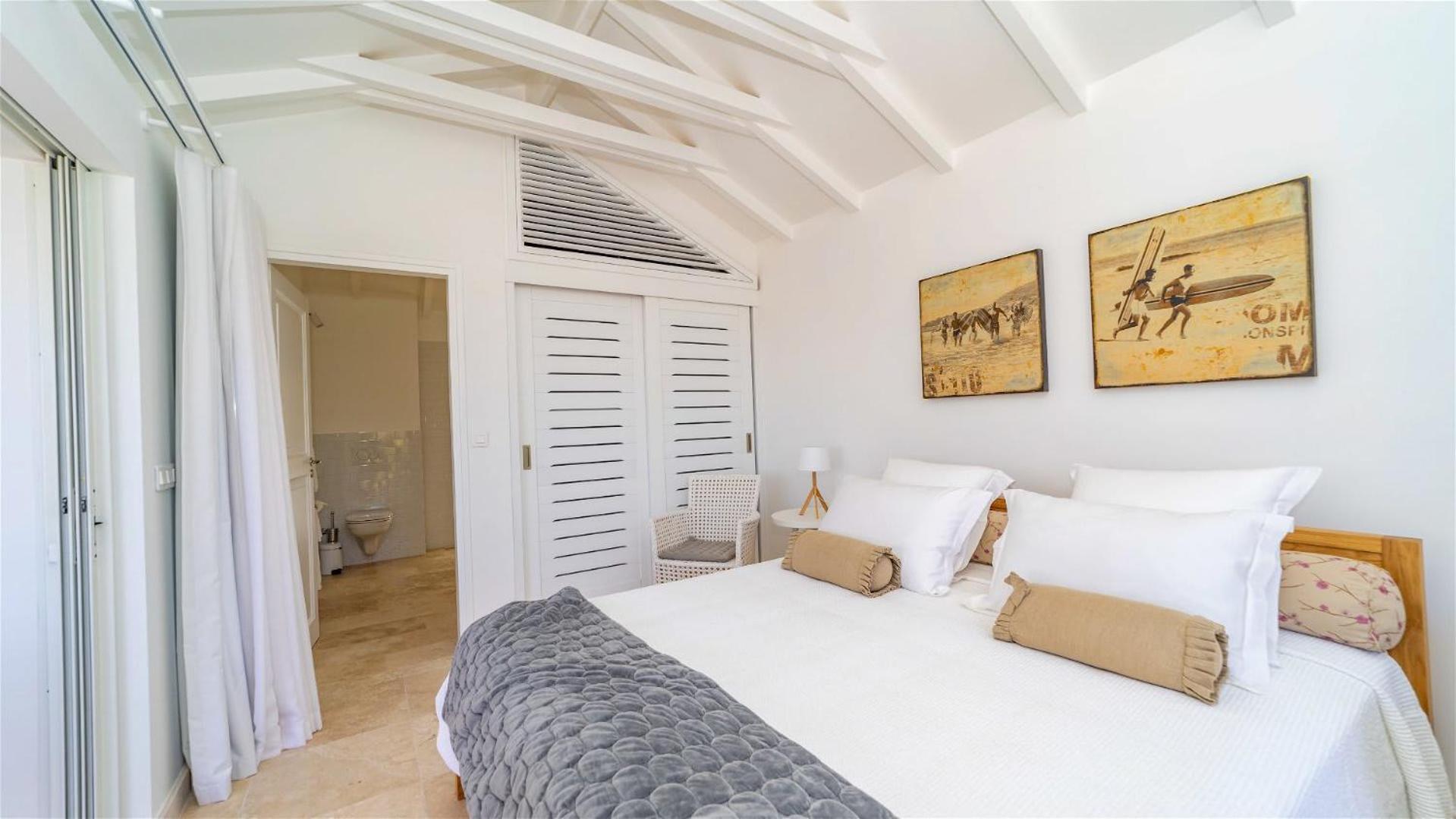 Charming Villa with a Fantastic Ocean View