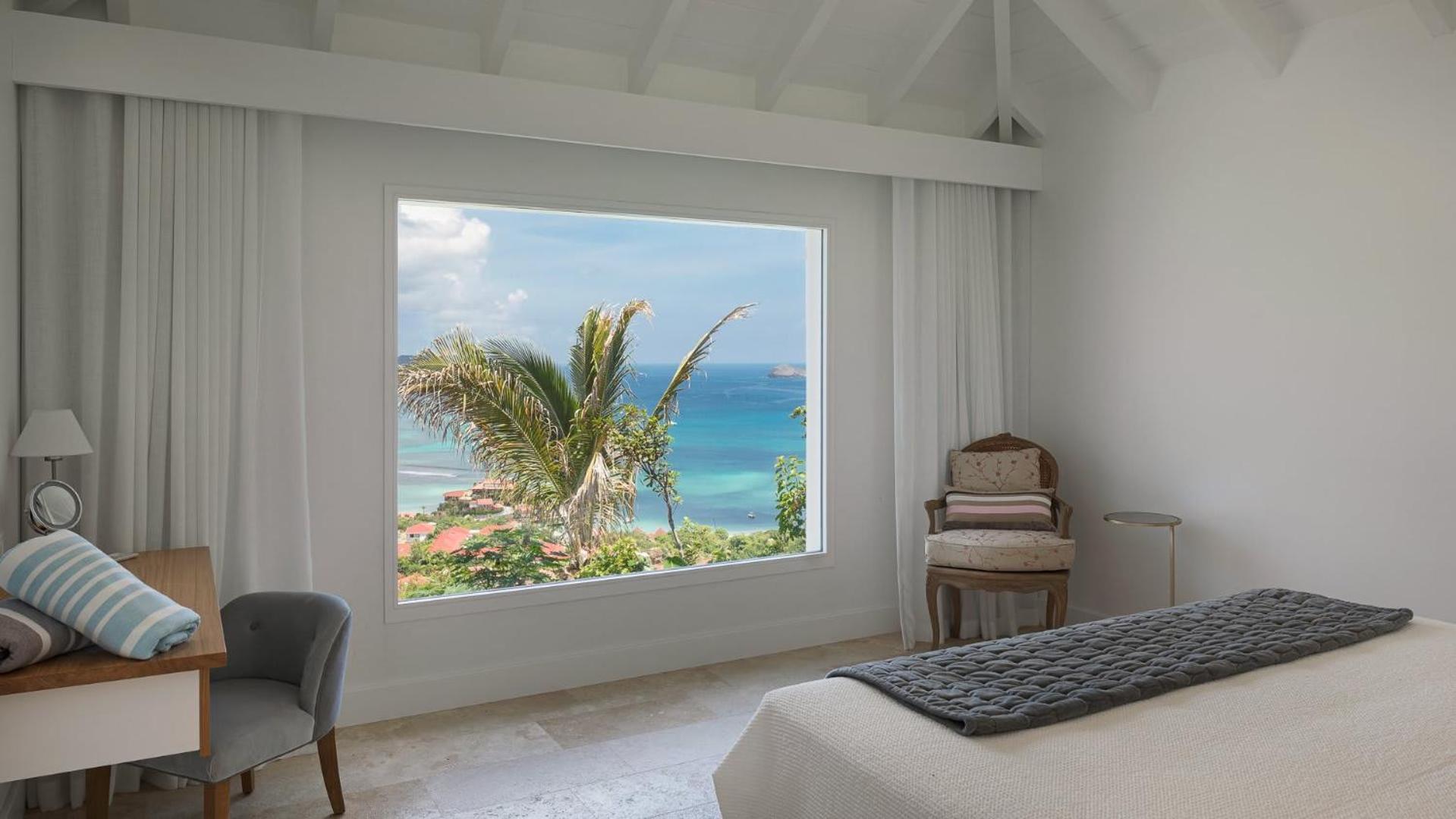 Charming Villa with a Fantastic Ocean View