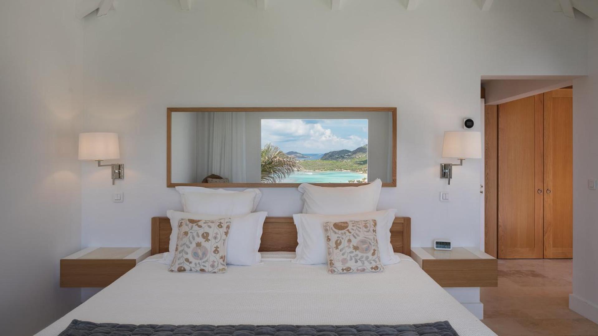 Charming Villa with a Fantastic Ocean View