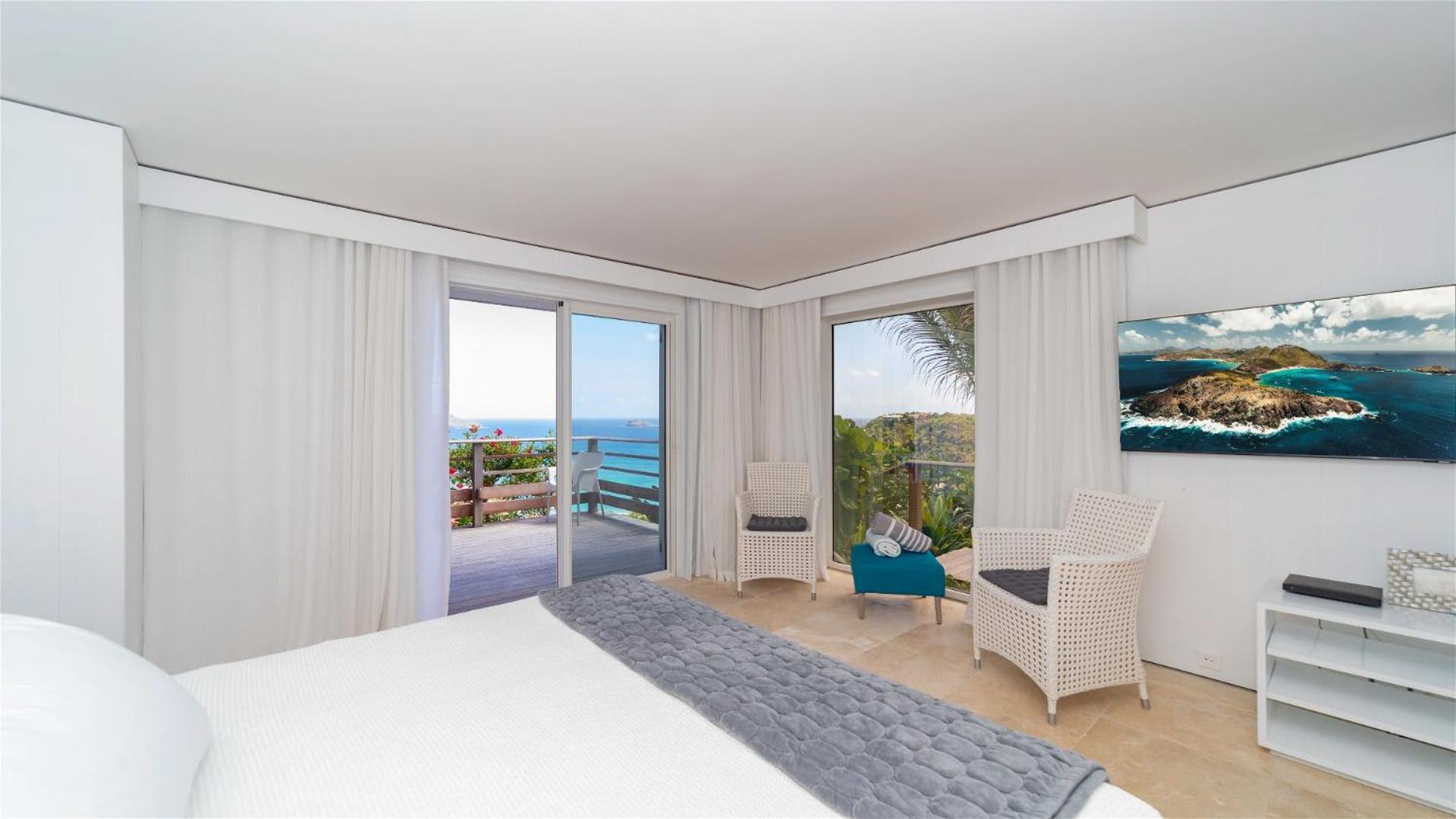 Charming Villa with a Fantastic Ocean View