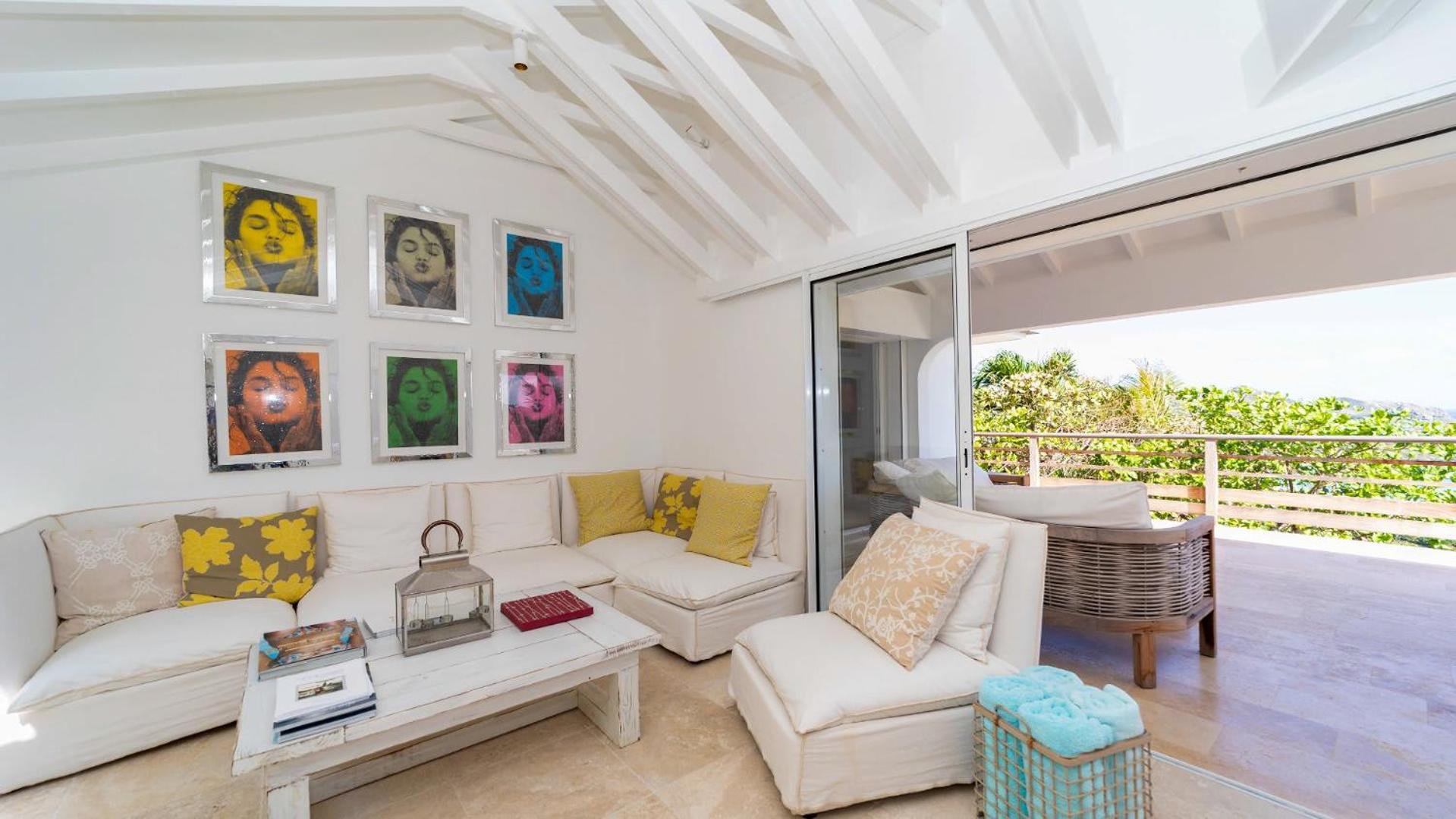 Charming Villa with a Fantastic Ocean View