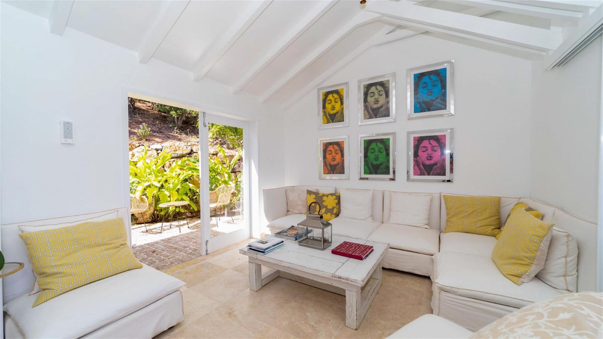 Charming Villa with a Fantastic Ocean View