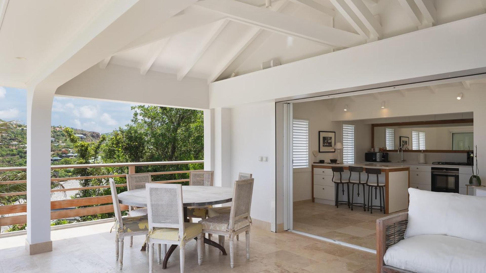 Charming Villa with a Fantastic Ocean View