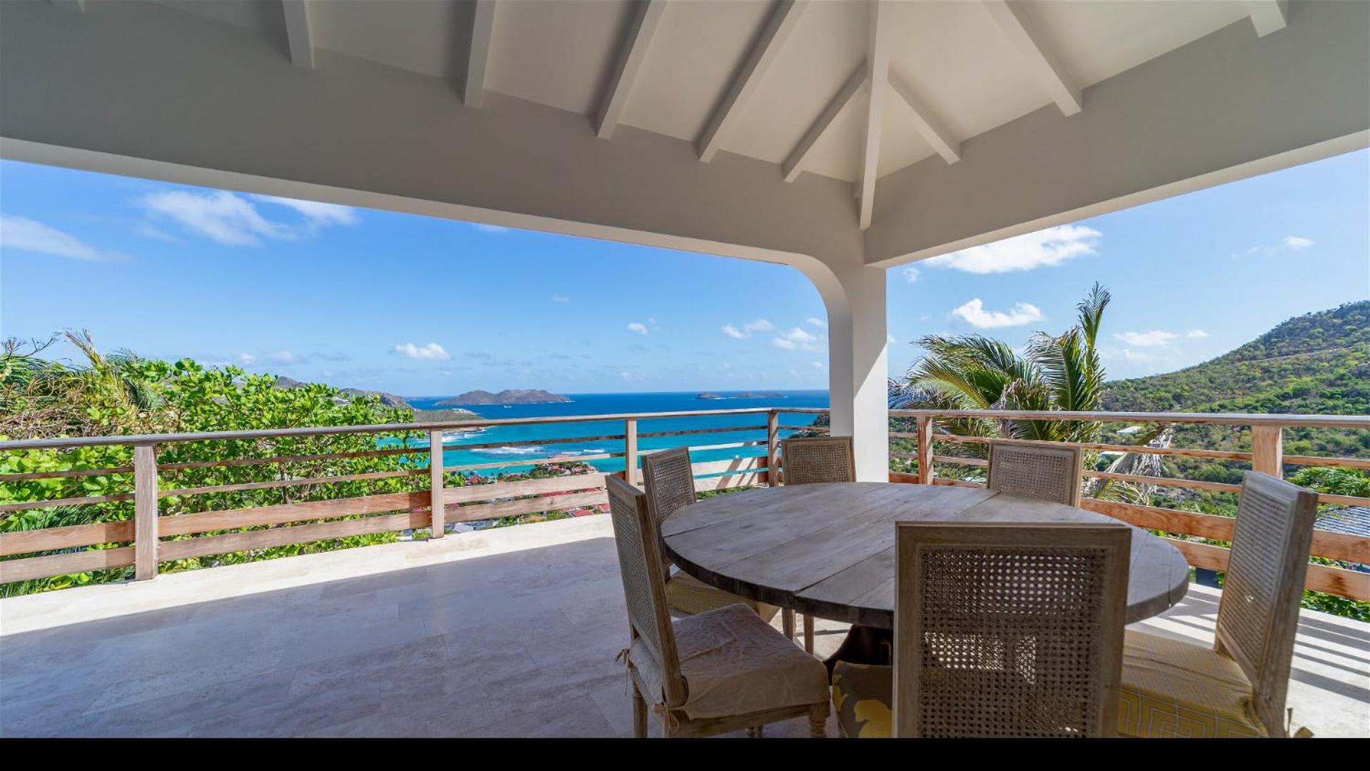 Charming Villa with a Fantastic Ocean View