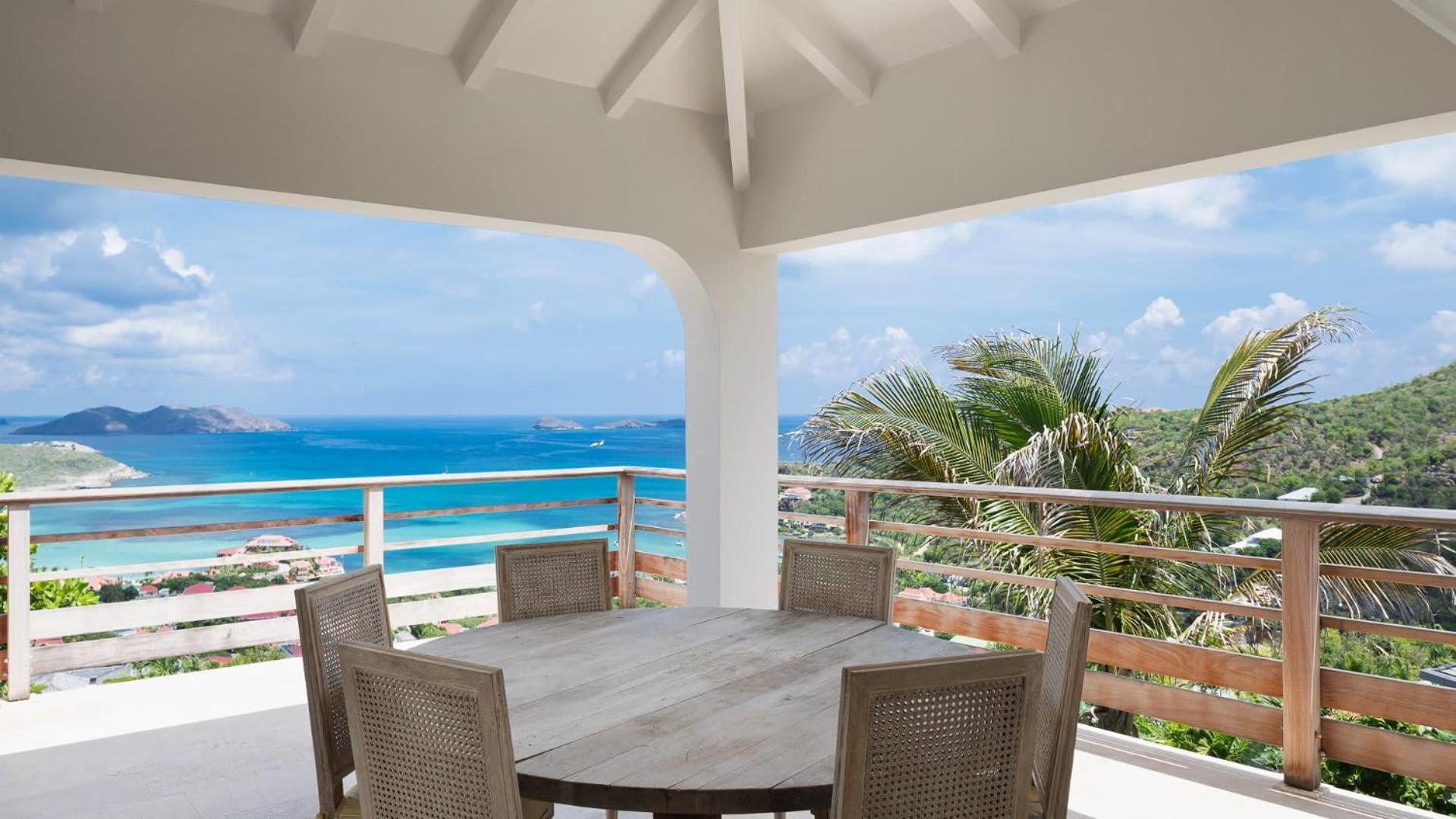 Charming Villa with a Fantastic Ocean View