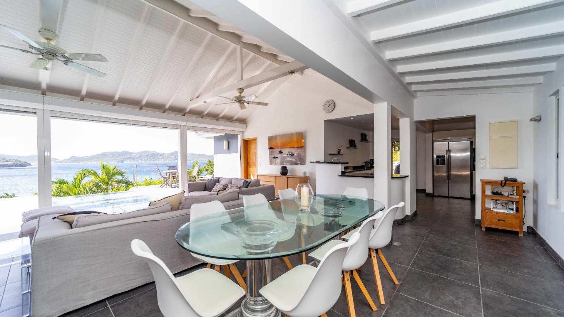 Spectacular Villa with Spacious Kitchen
