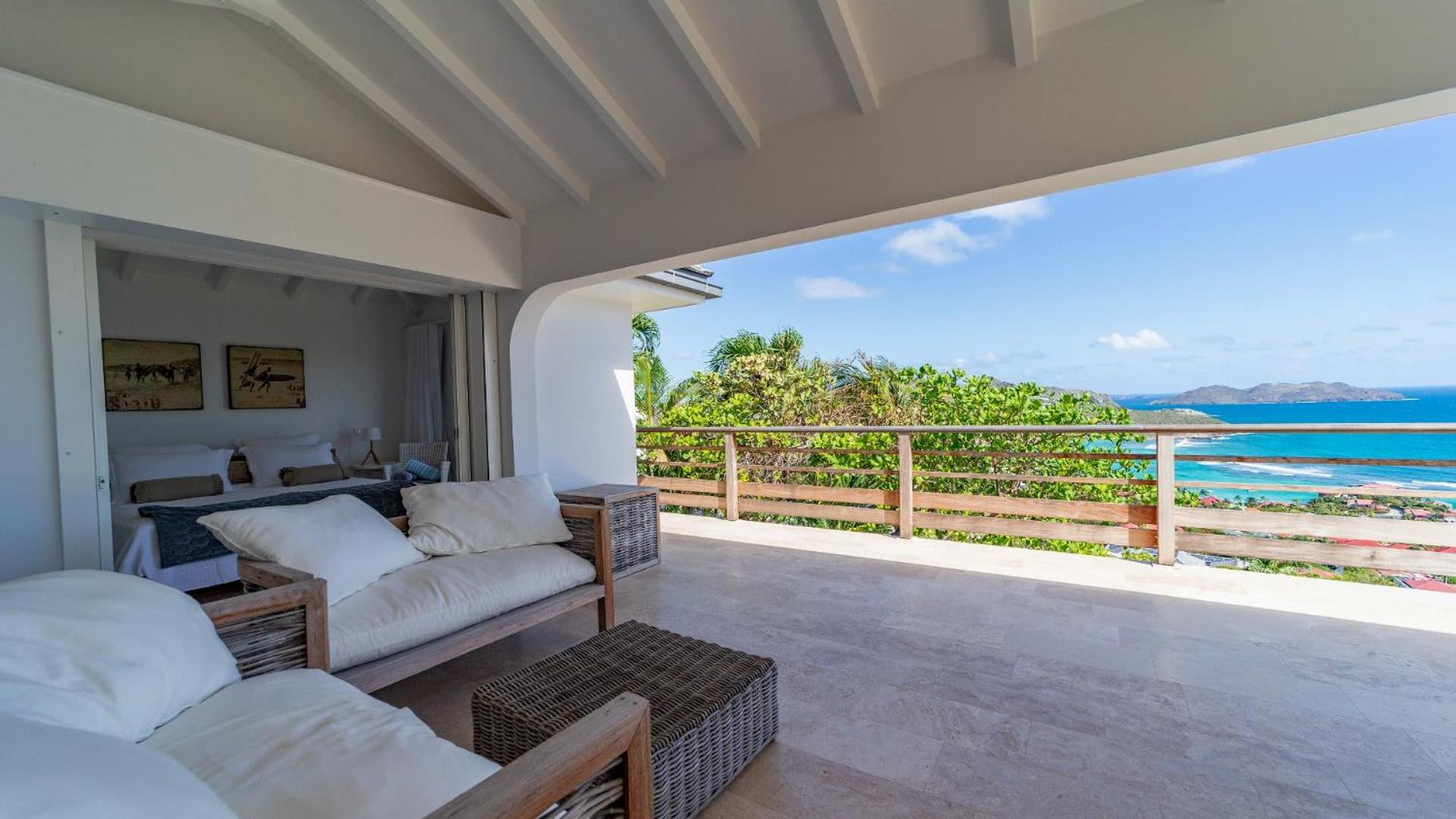 Charming Villa with a Fantastic Ocean View