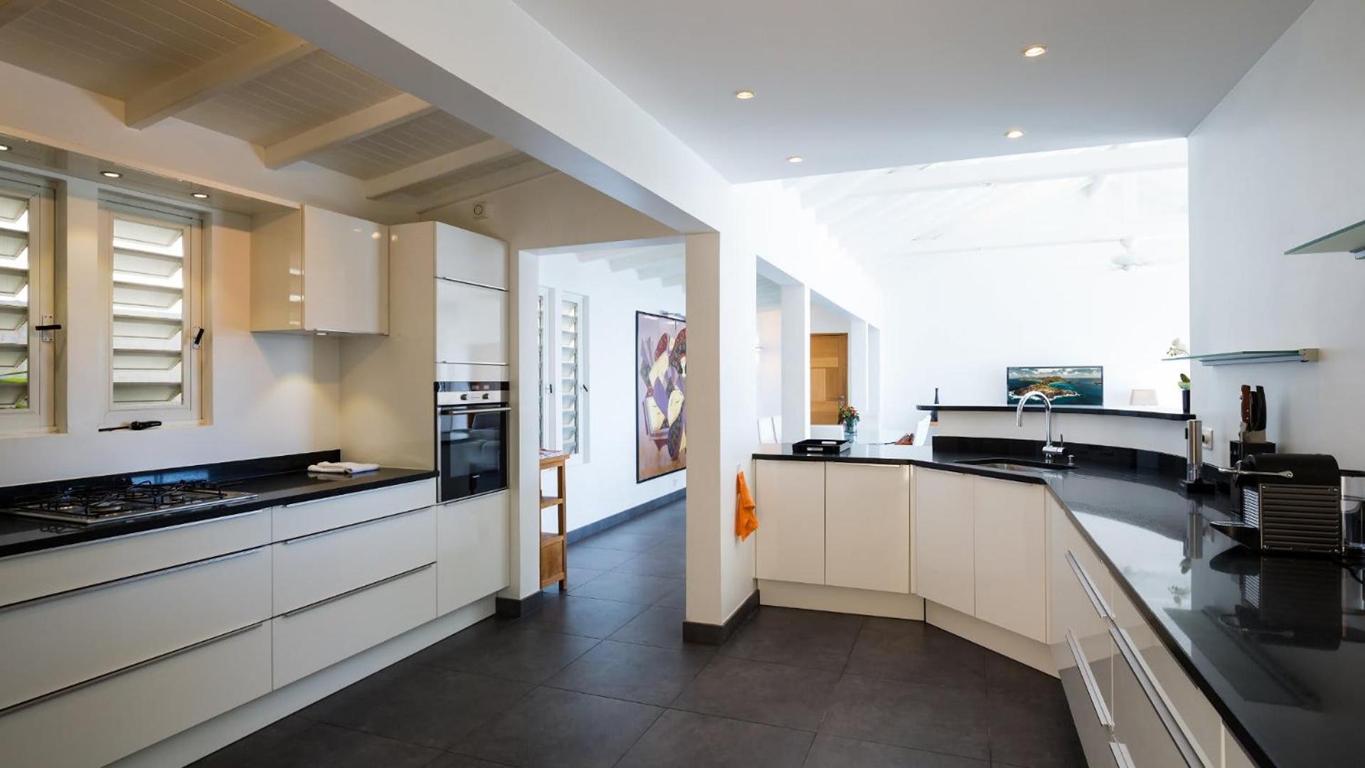 Spectacular Villa with Spacious Kitchen