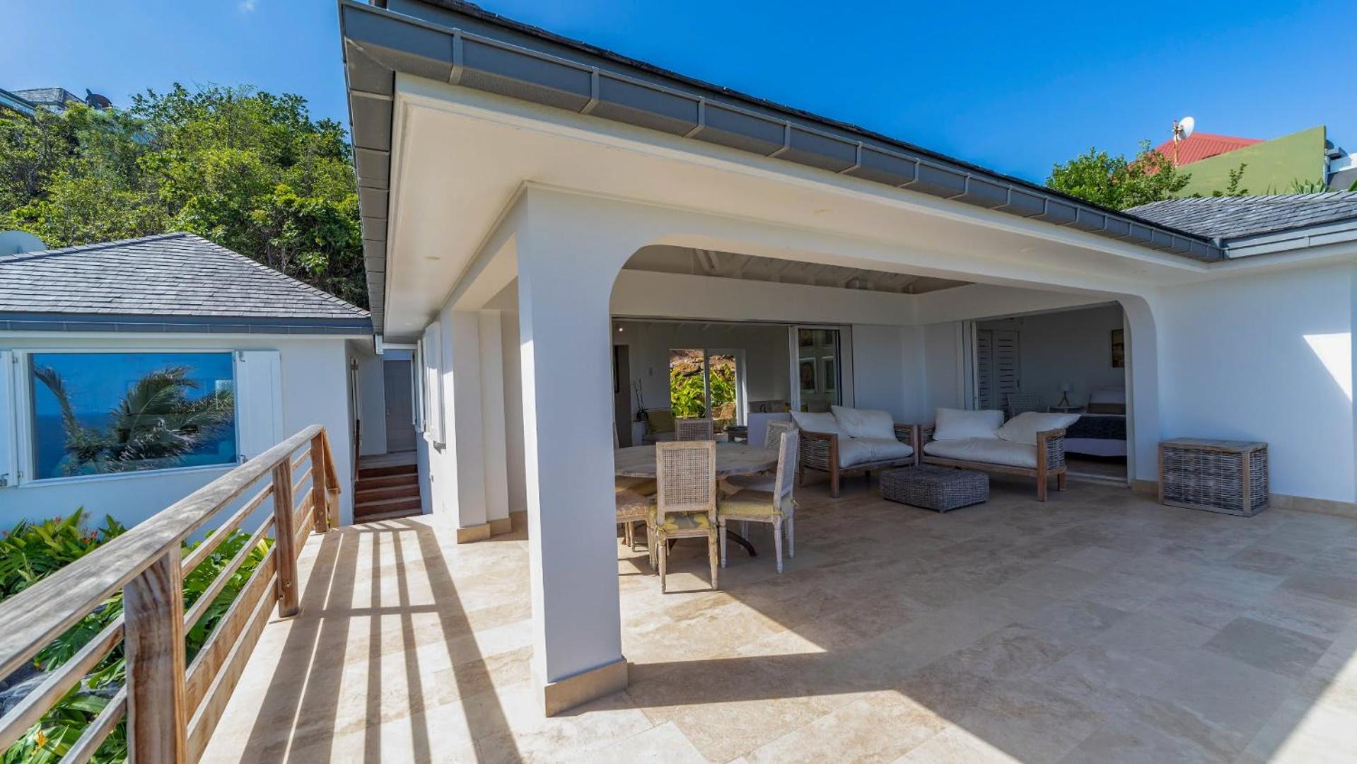 Charming Villa with a Fantastic Ocean View