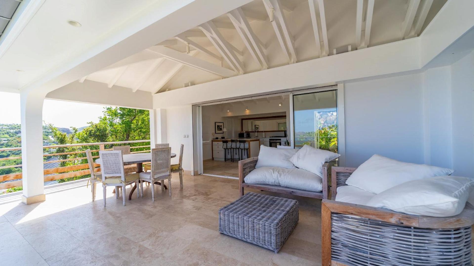 Charming Villa with a Fantastic Ocean View