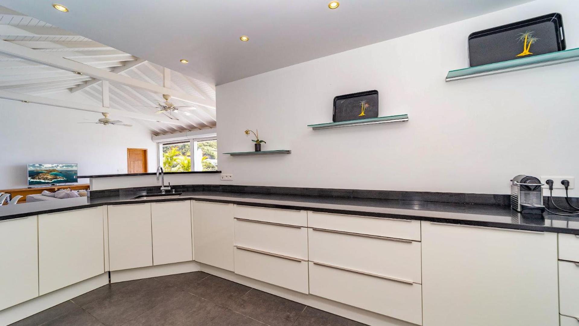 Spectacular Villa with Spacious Kitchen