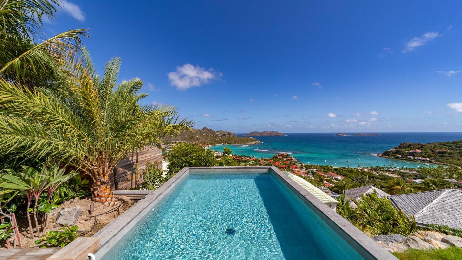 Charming Villa with a Fantastic Ocean View