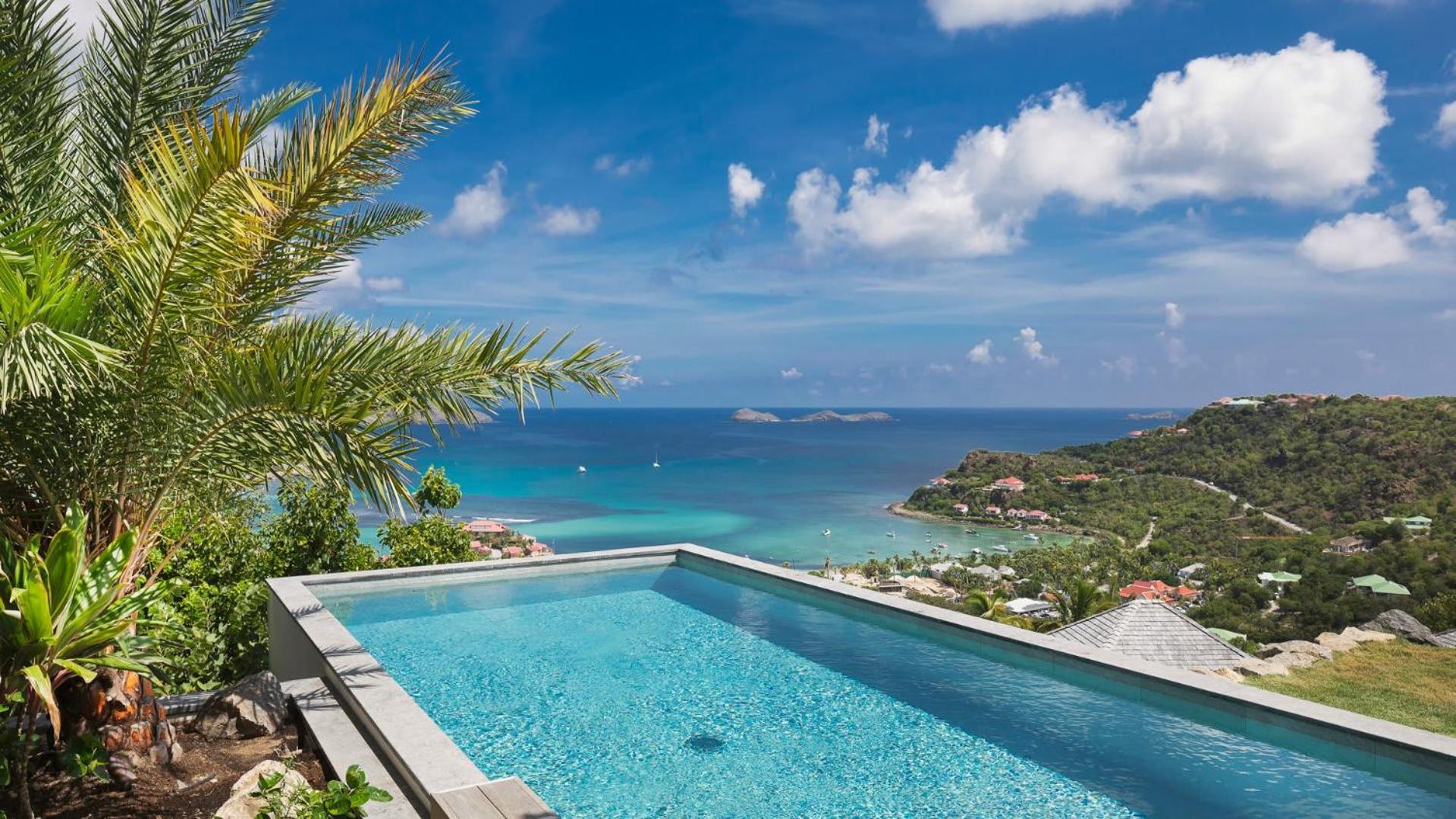 Charming Villa with a Fantastic Ocean View