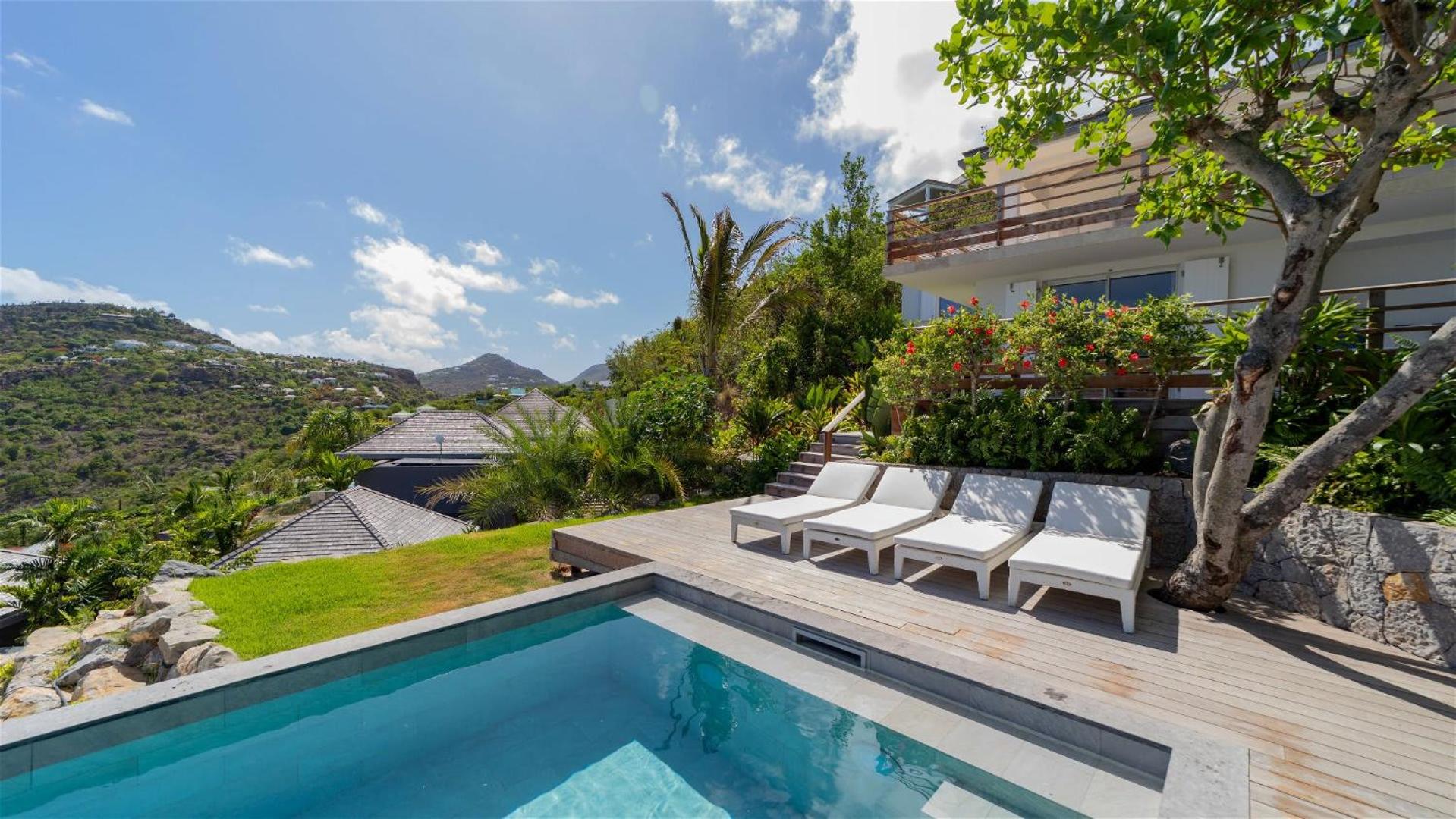 Charming Villa with a Fantastic Ocean View