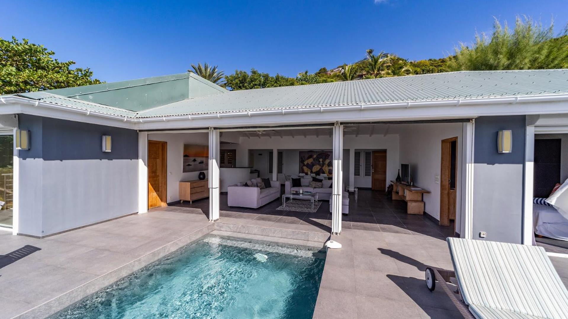 Spectacular Villa with Spacious Kitchen