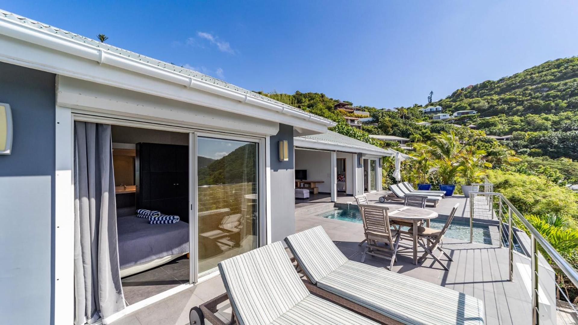 Spectacular Villa with Spacious Kitchen