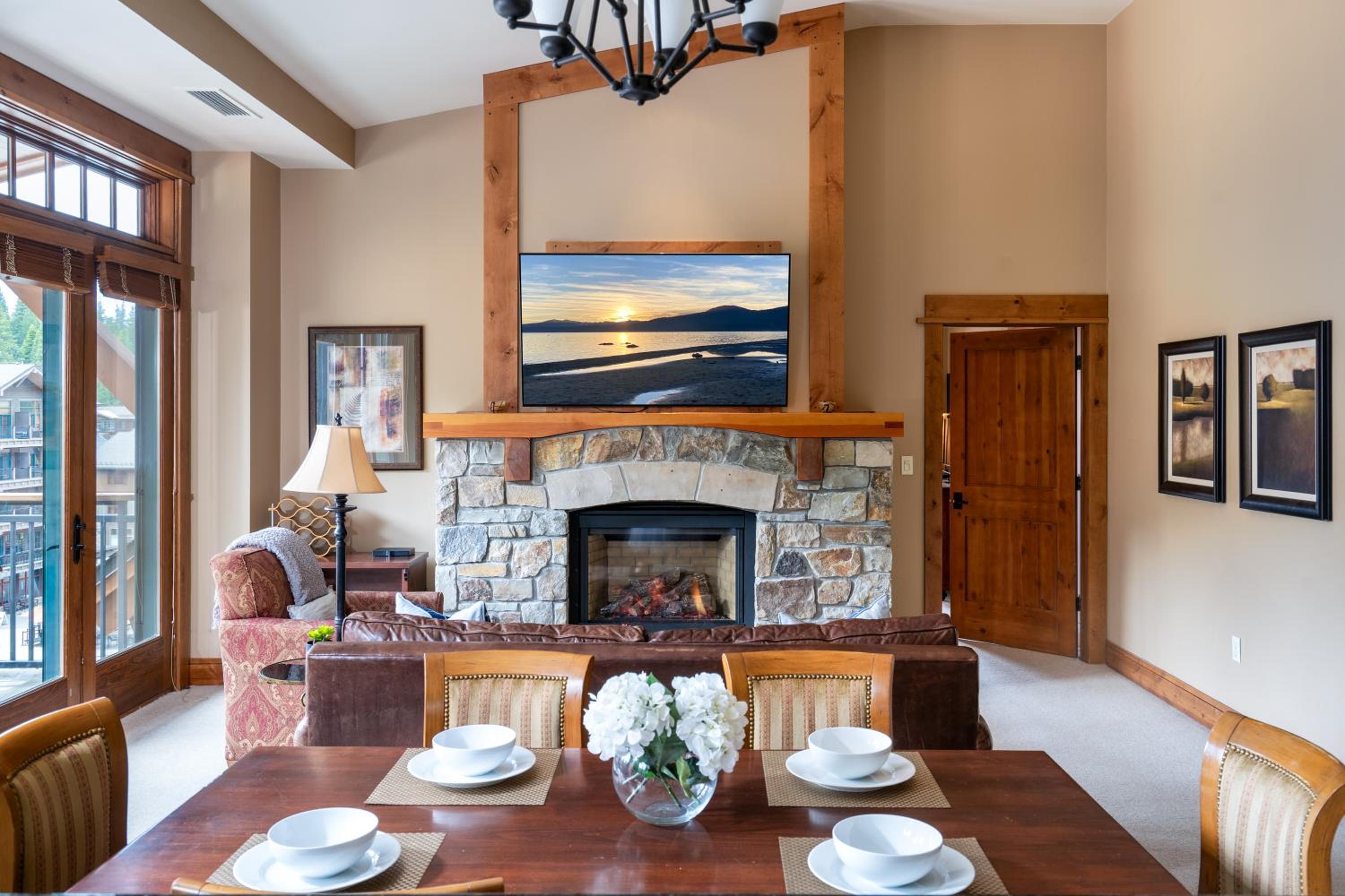 Stunning Top Floor Village at Northstar Residence! - Big Horn 502 view 3