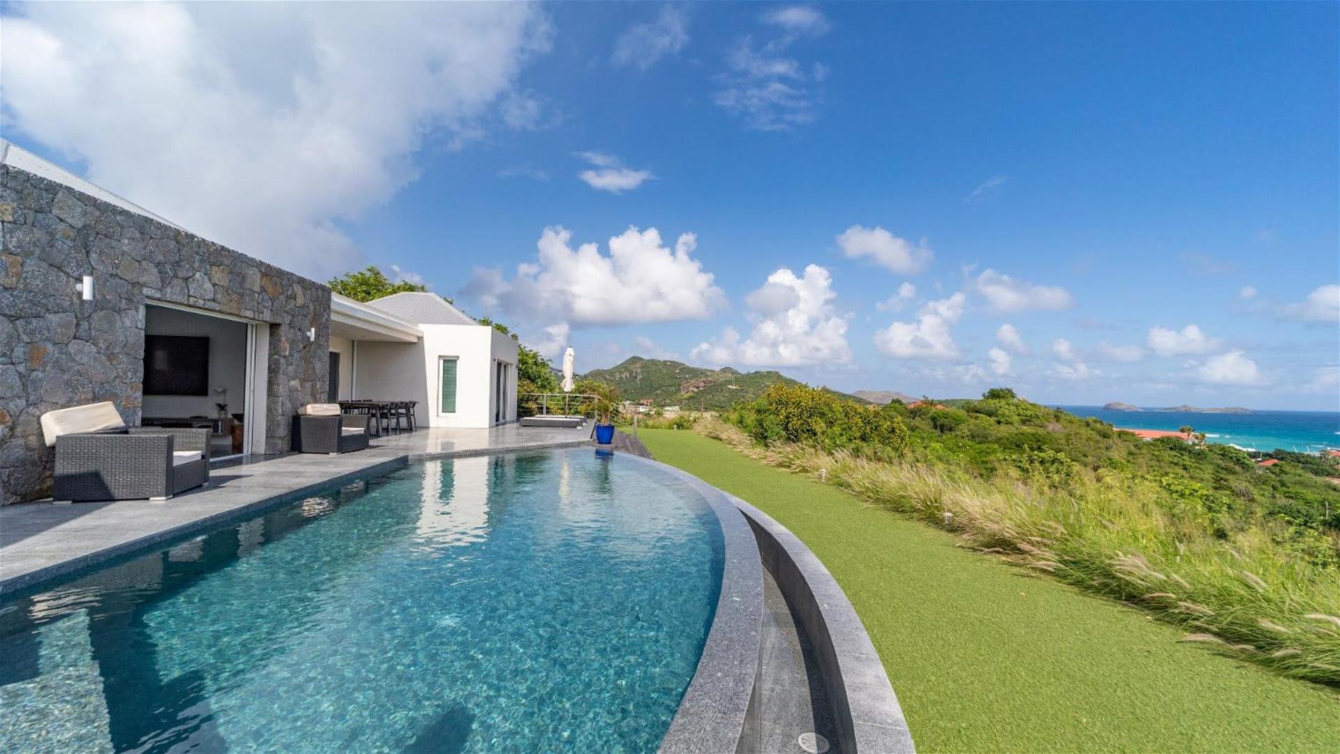 Haven of Peace Villa with Amazing Views