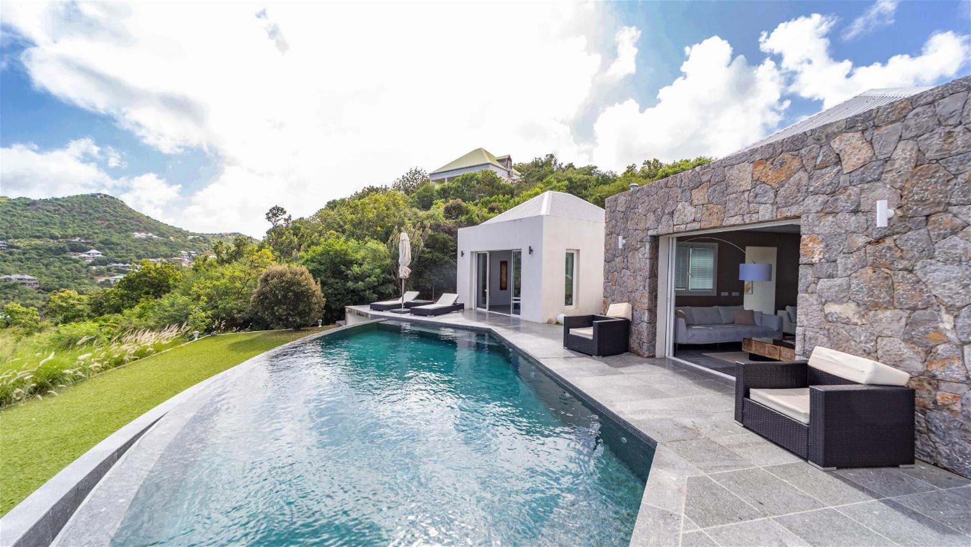 Haven of Peace Villa with Amazing Views