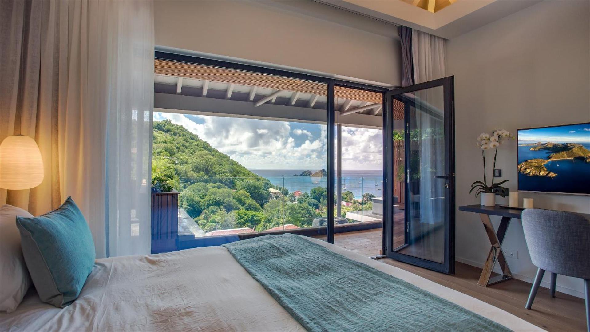 Villa Designed with Natural Elements