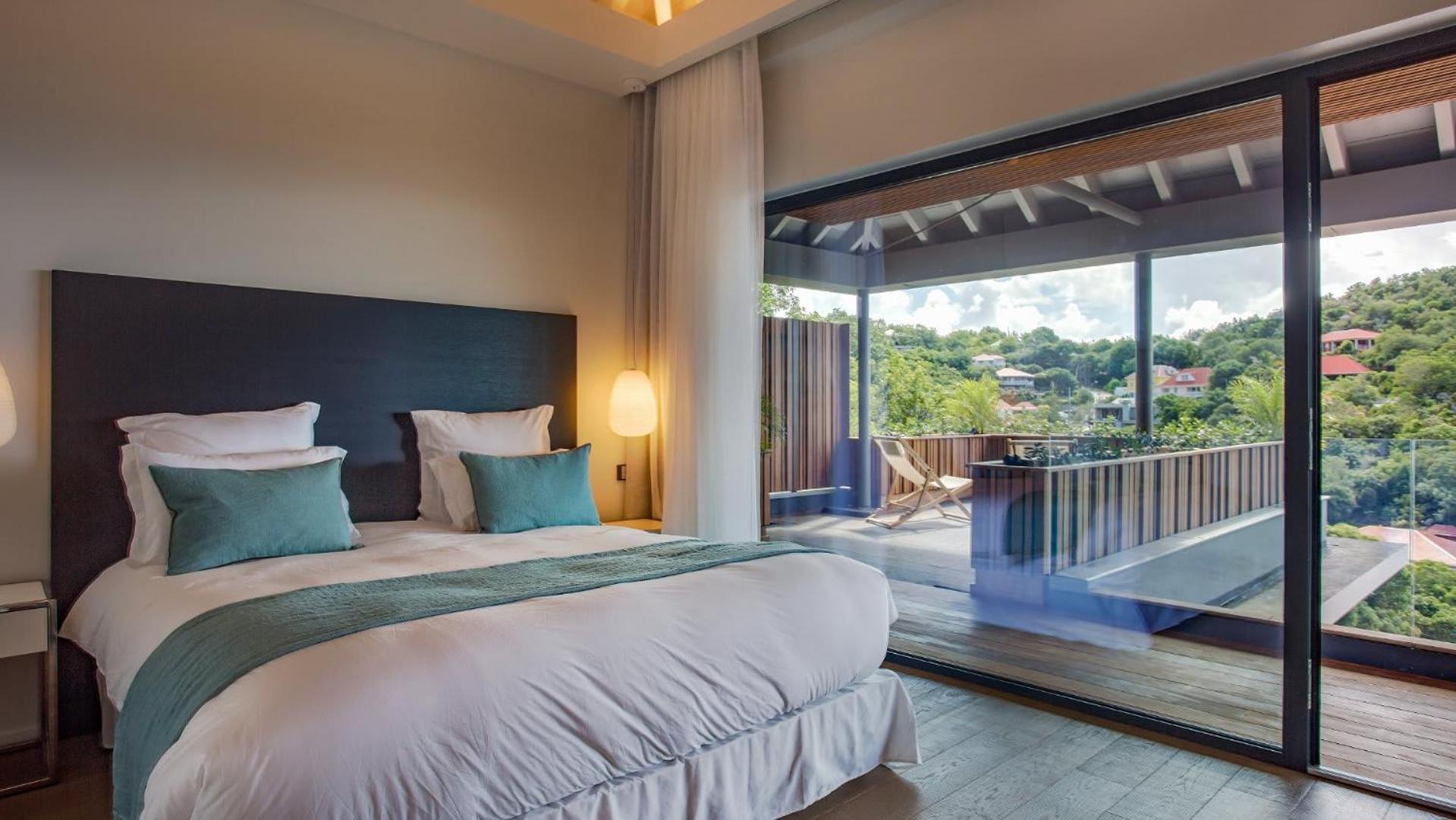 Villa Designed with Natural Elements
