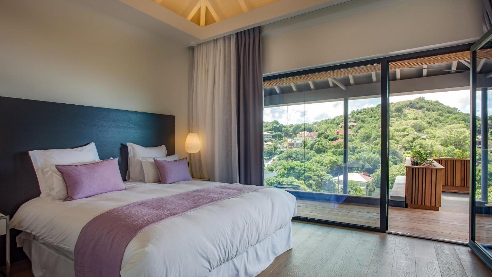 Villa Designed with Natural Elements