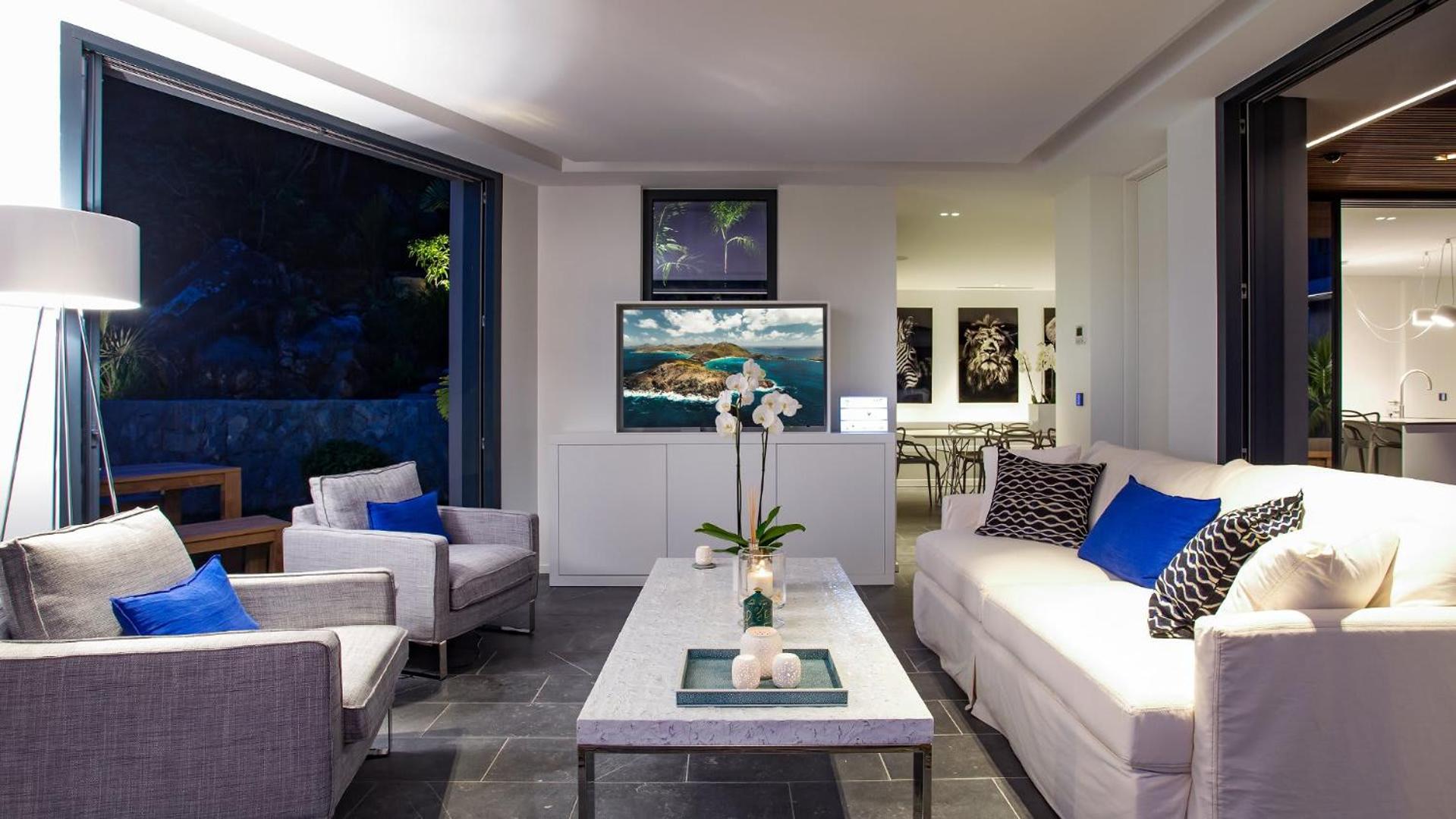 Villa Designed with Natural Elements