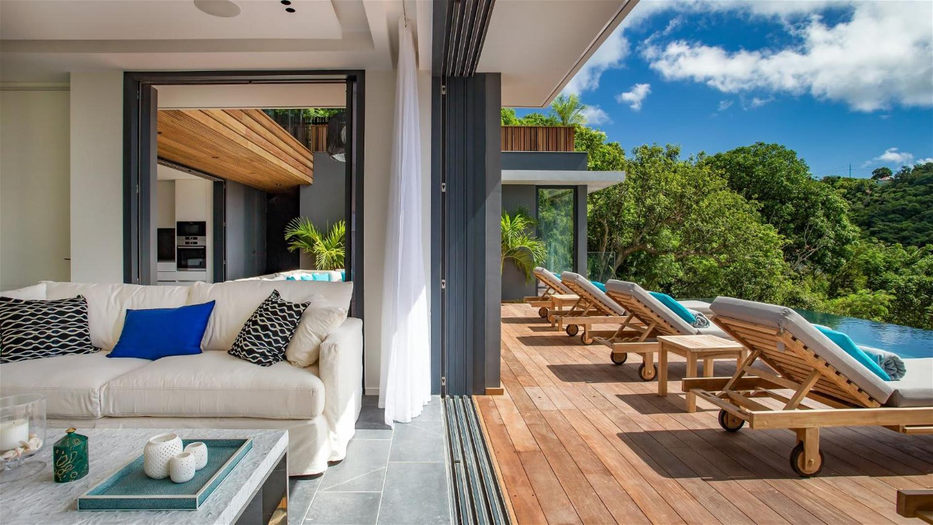 Villa Designed with Natural Elements