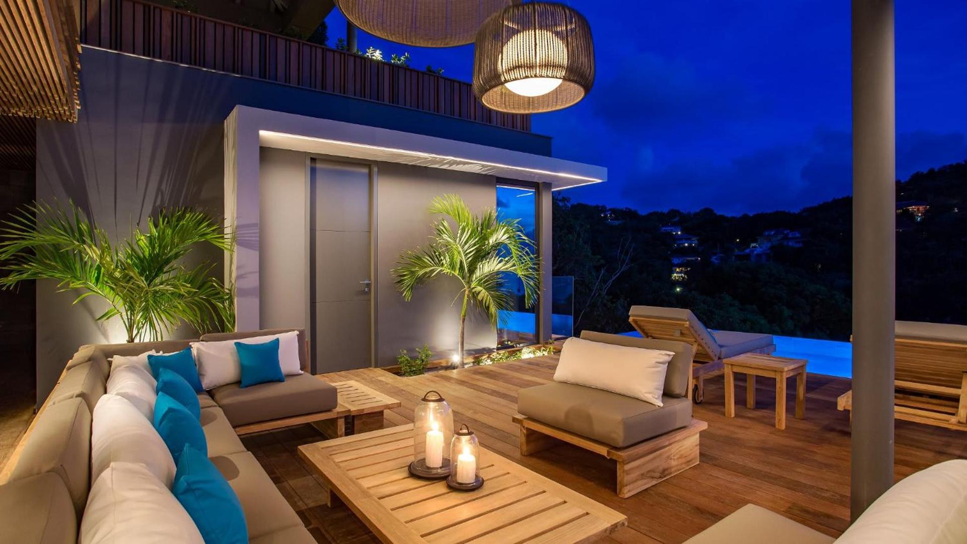 Villa Designed with Natural Elements