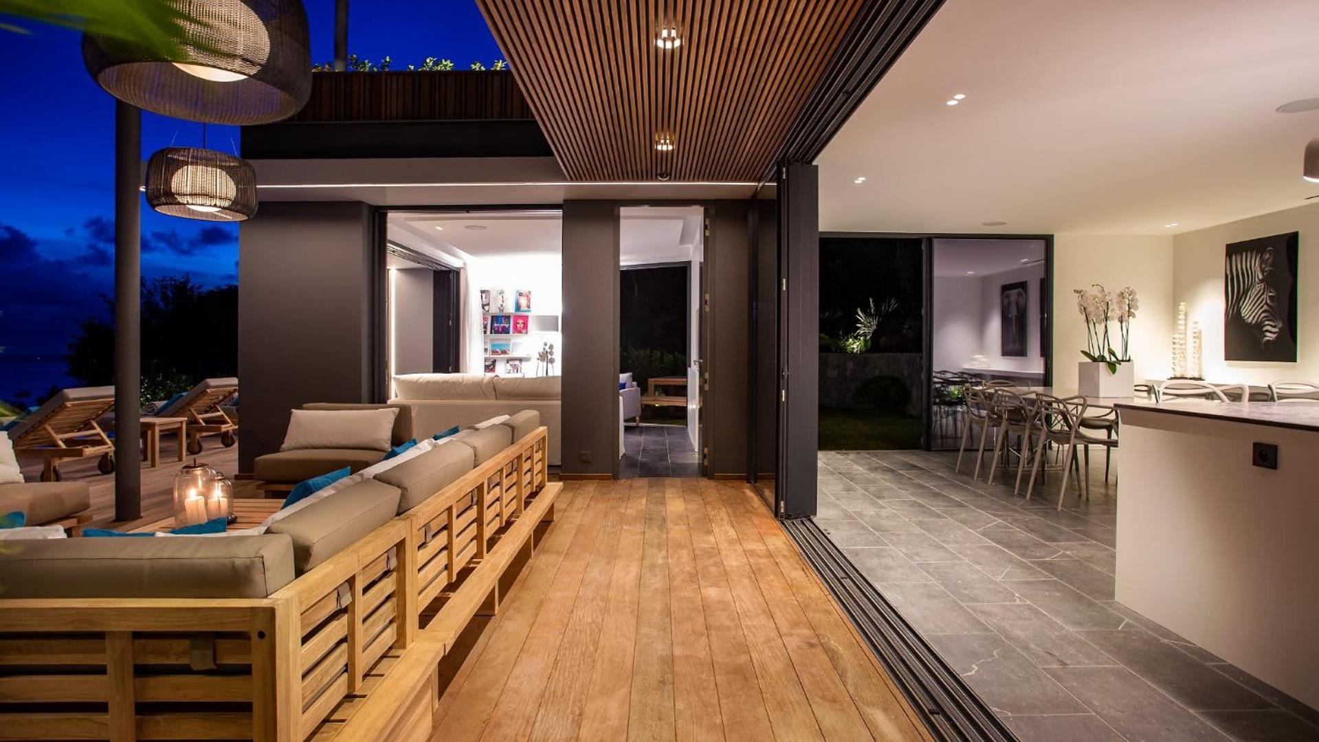 Villa Designed with Natural Elements