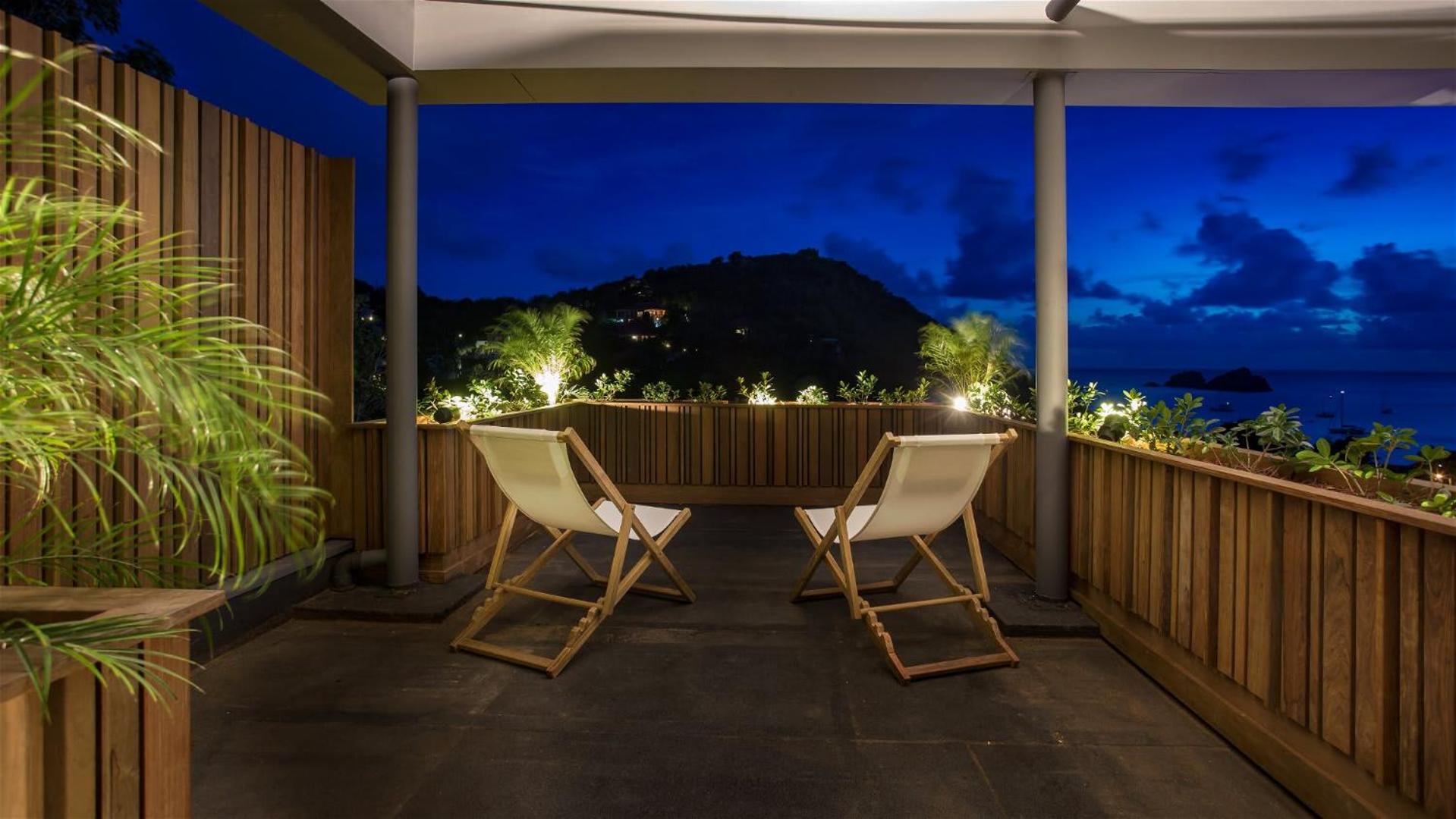 Villa Designed with Natural Elements