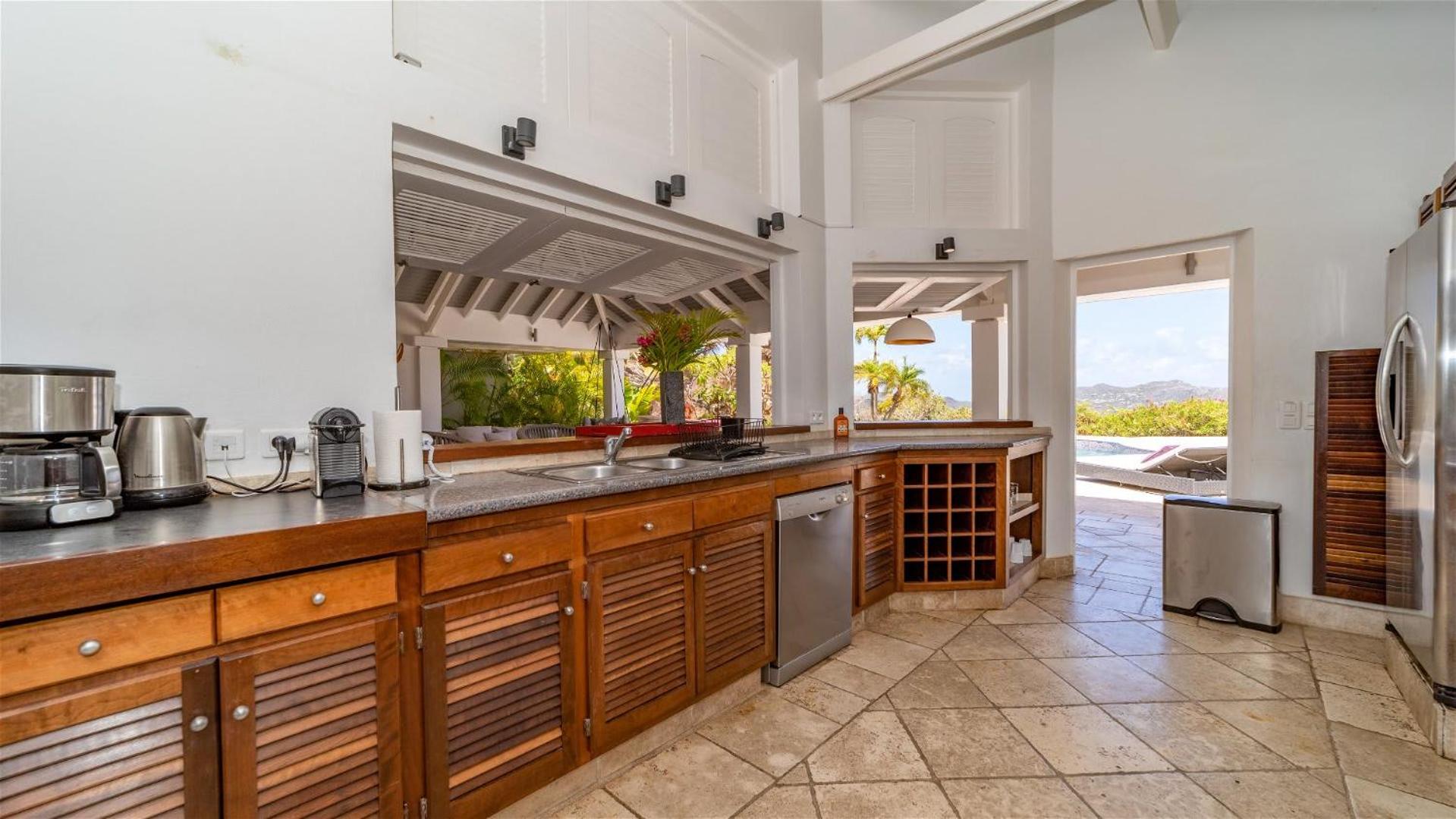 Ideally Located Bright Villa