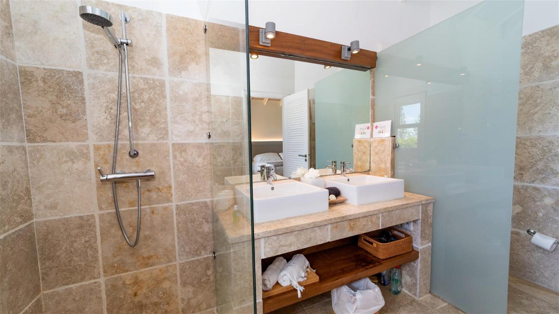Ideally Located Bright Villa