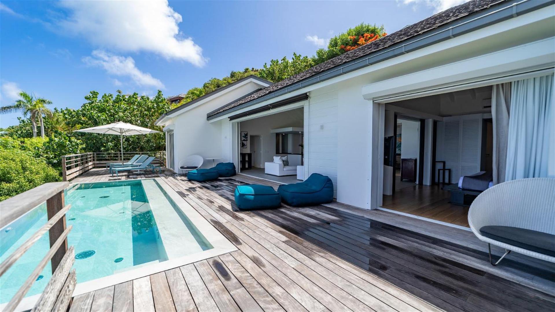 Warm villa furnished with refinement