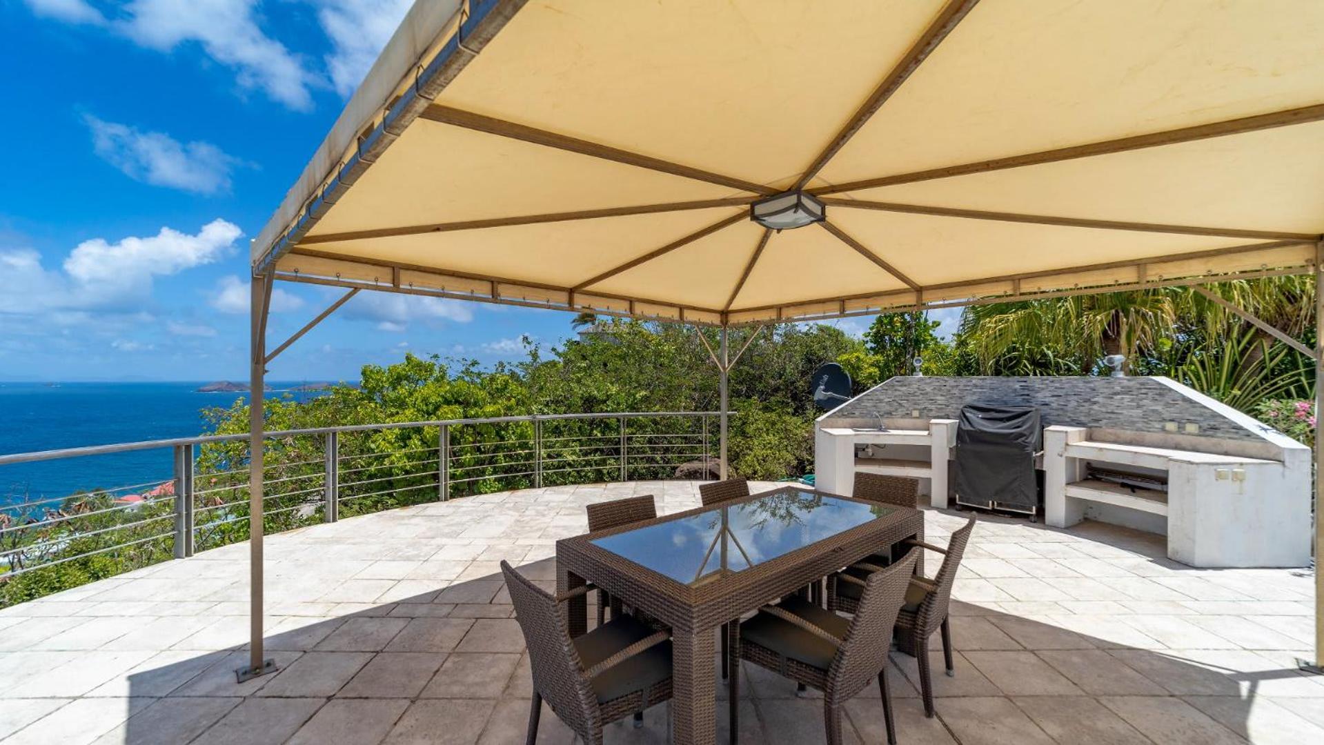 Ideally Located Bright Villa