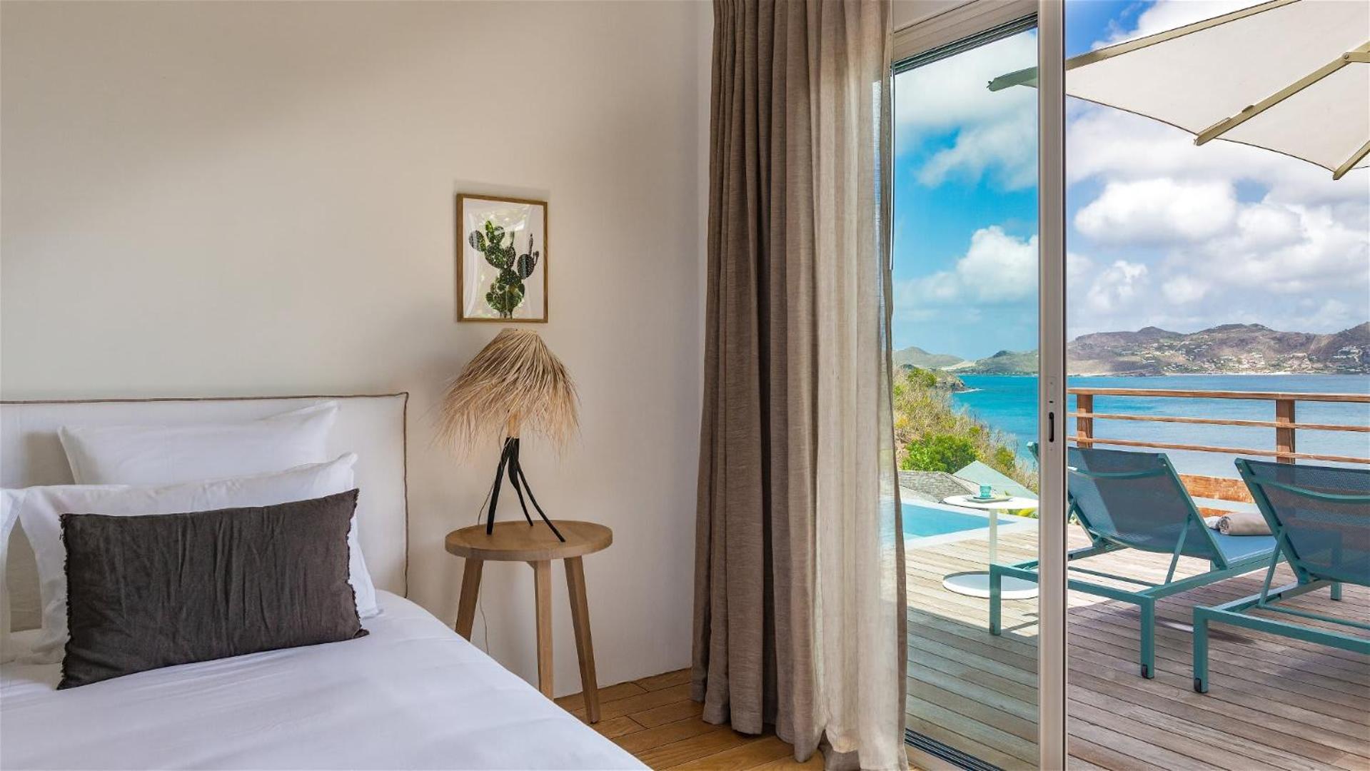 Warm villa furnished with refinement