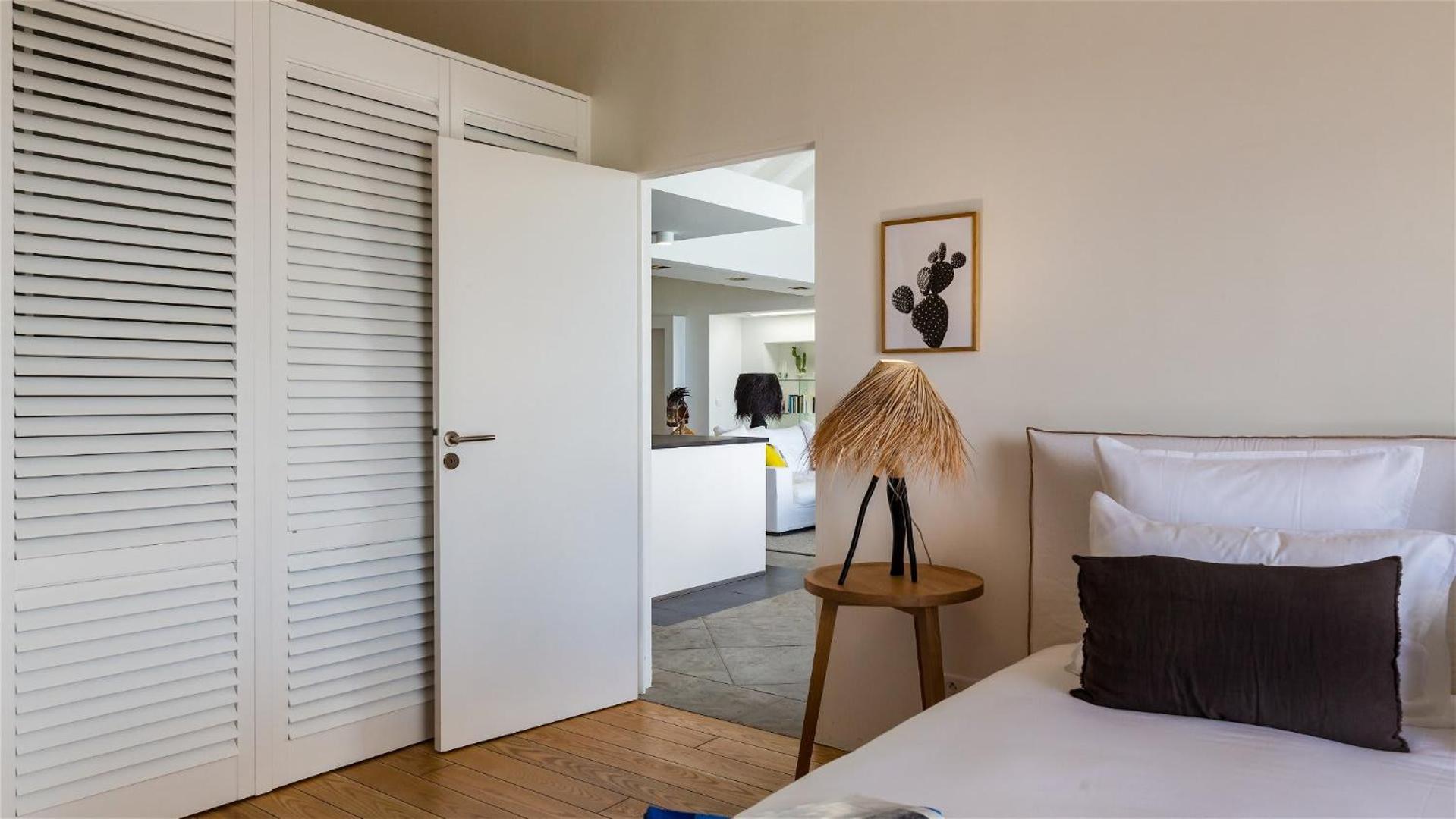 Warm villa furnished with refinement