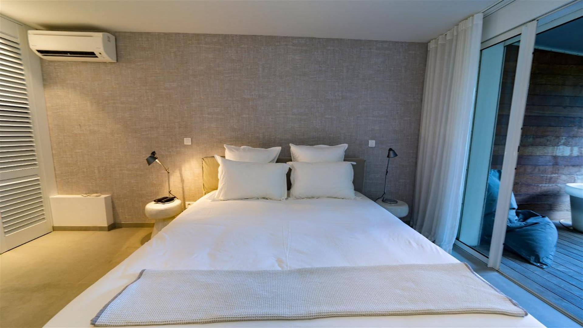 Warm villa furnished with refinement