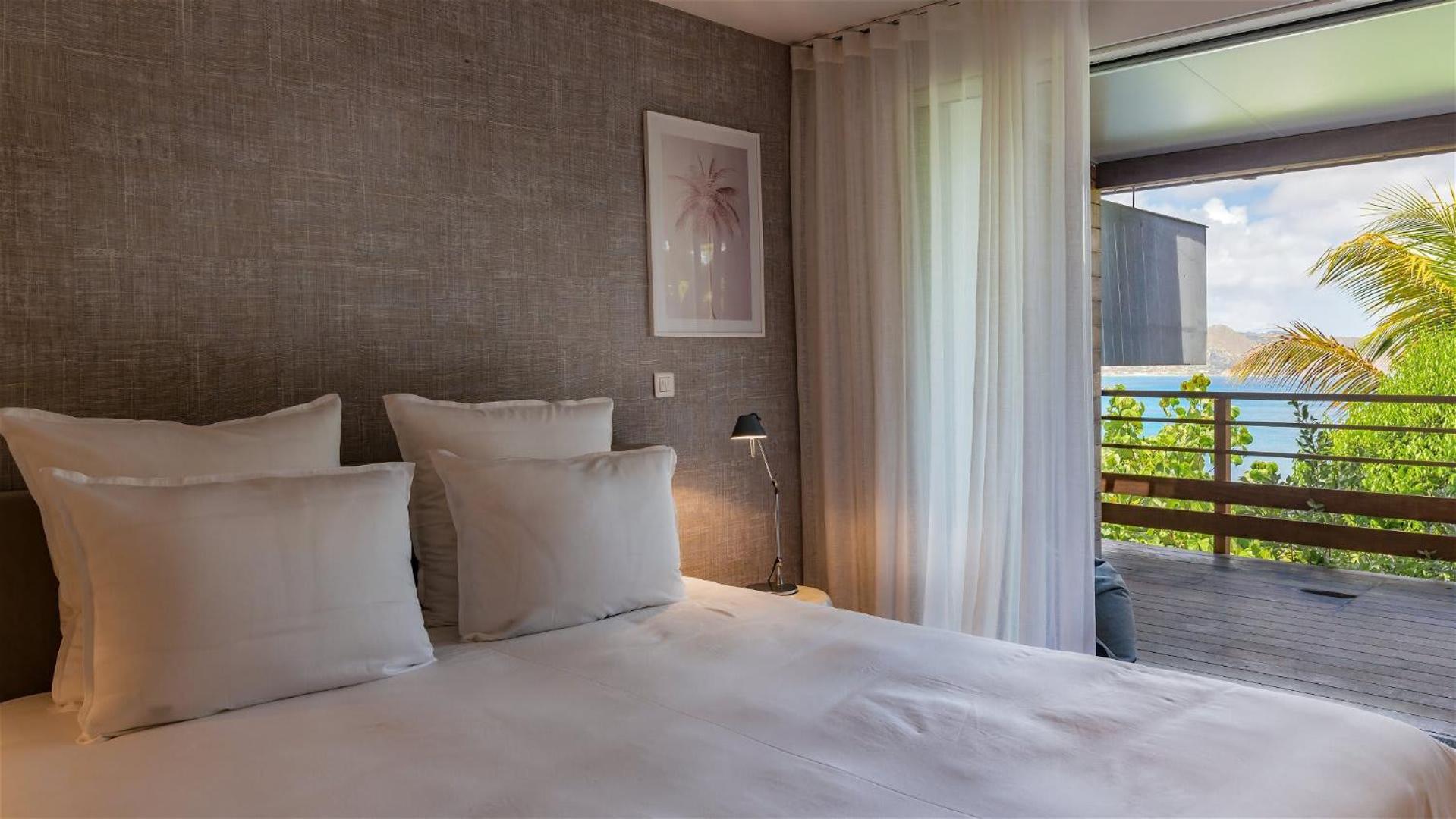 Warm villa furnished with refinement