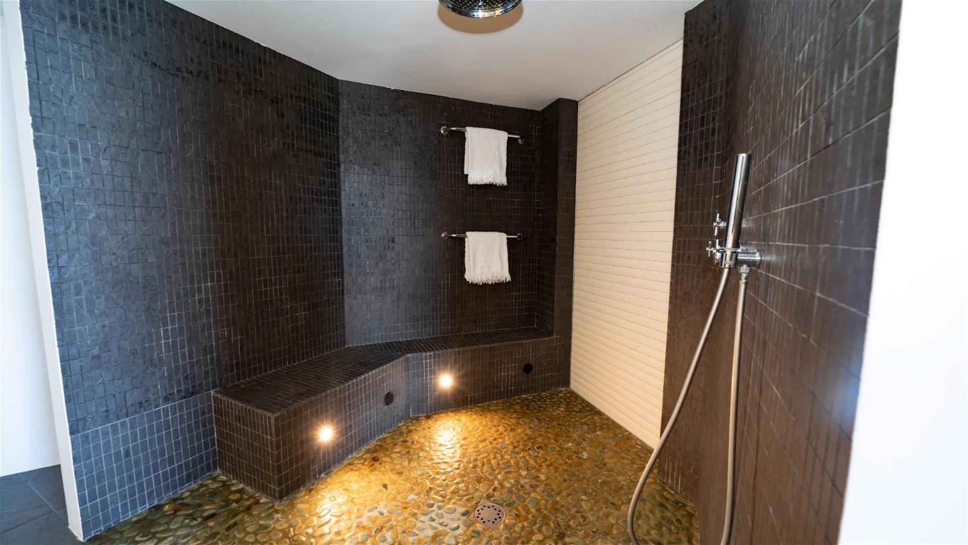 Warm villa furnished with refinement