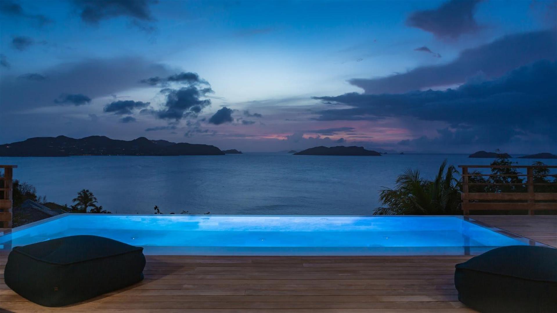 Warm villa furnished with refinement