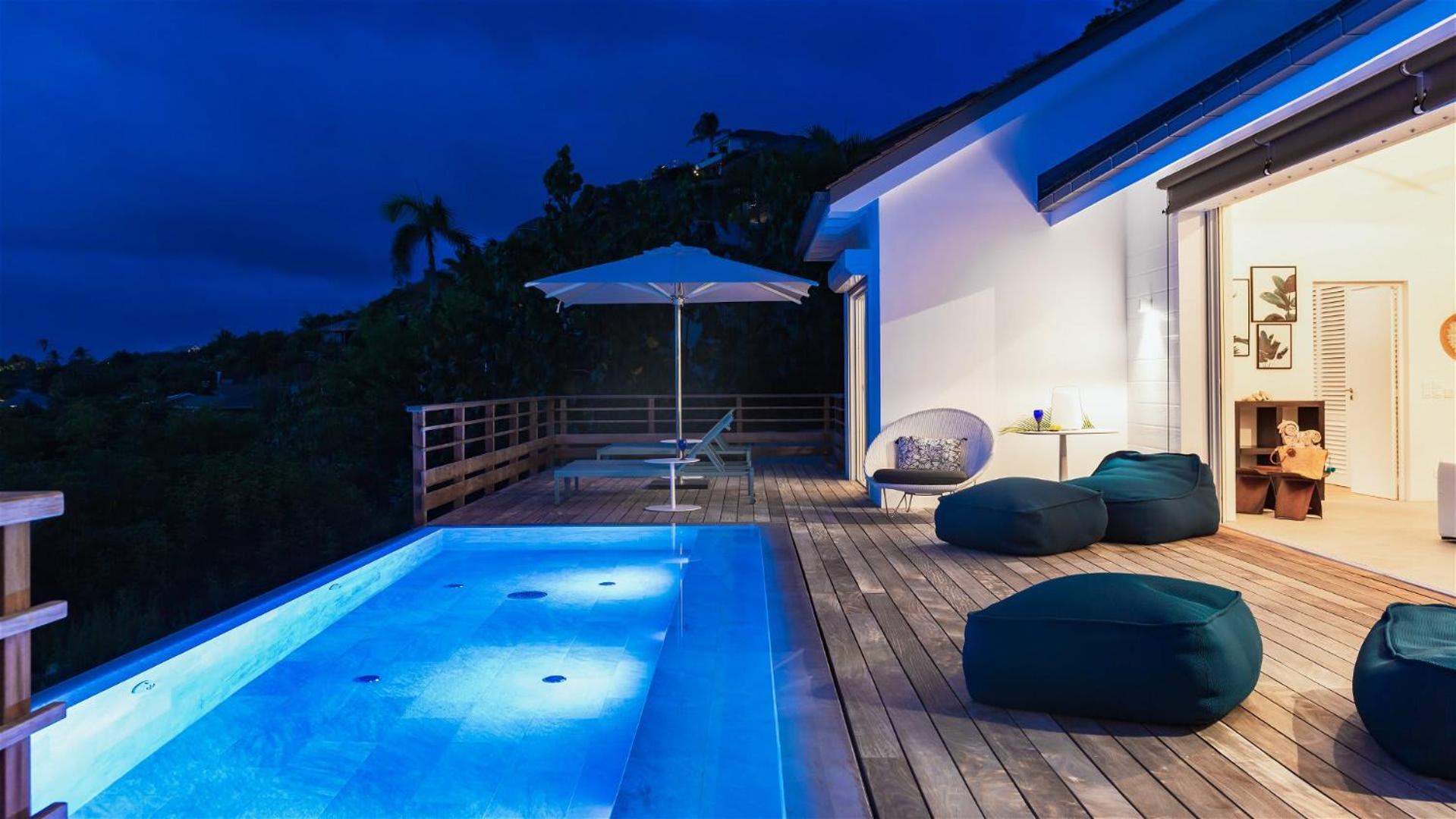 Warm villa furnished with refinement