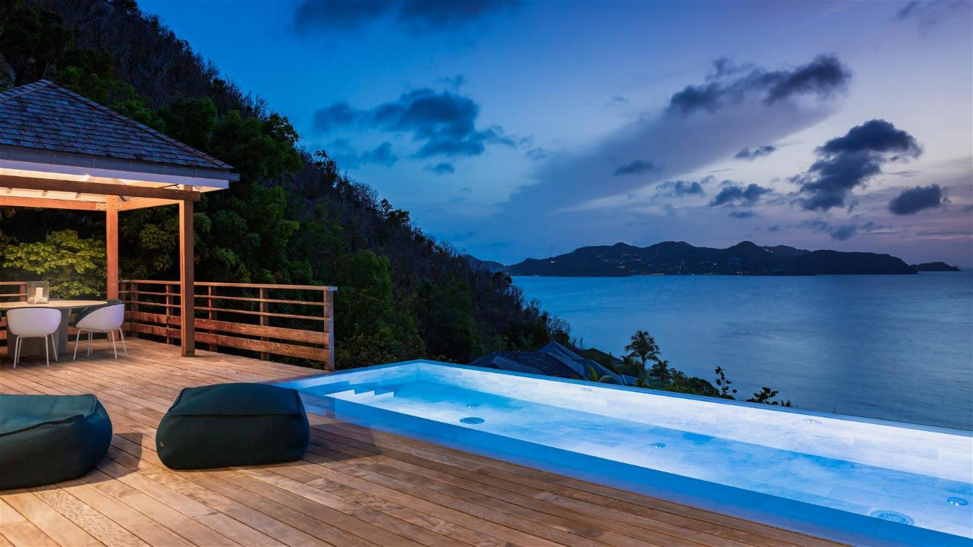 Warm villa furnished with refinement