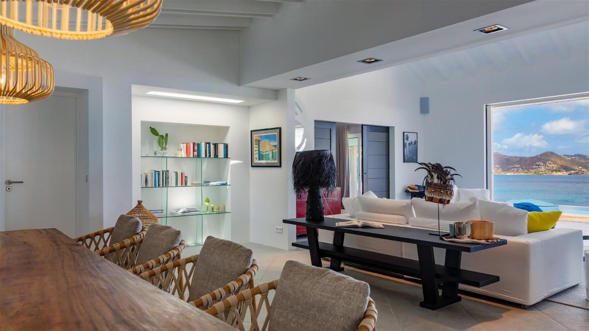 Warm villa furnished with refinement